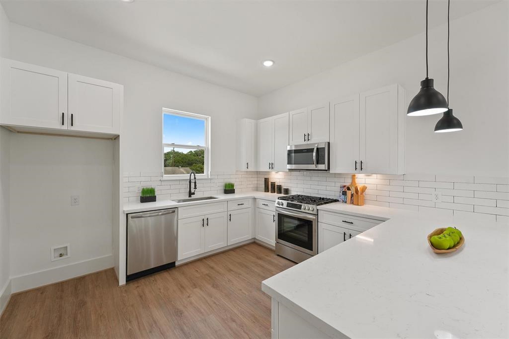 1207 Cavalcade Street C Property Photo 10