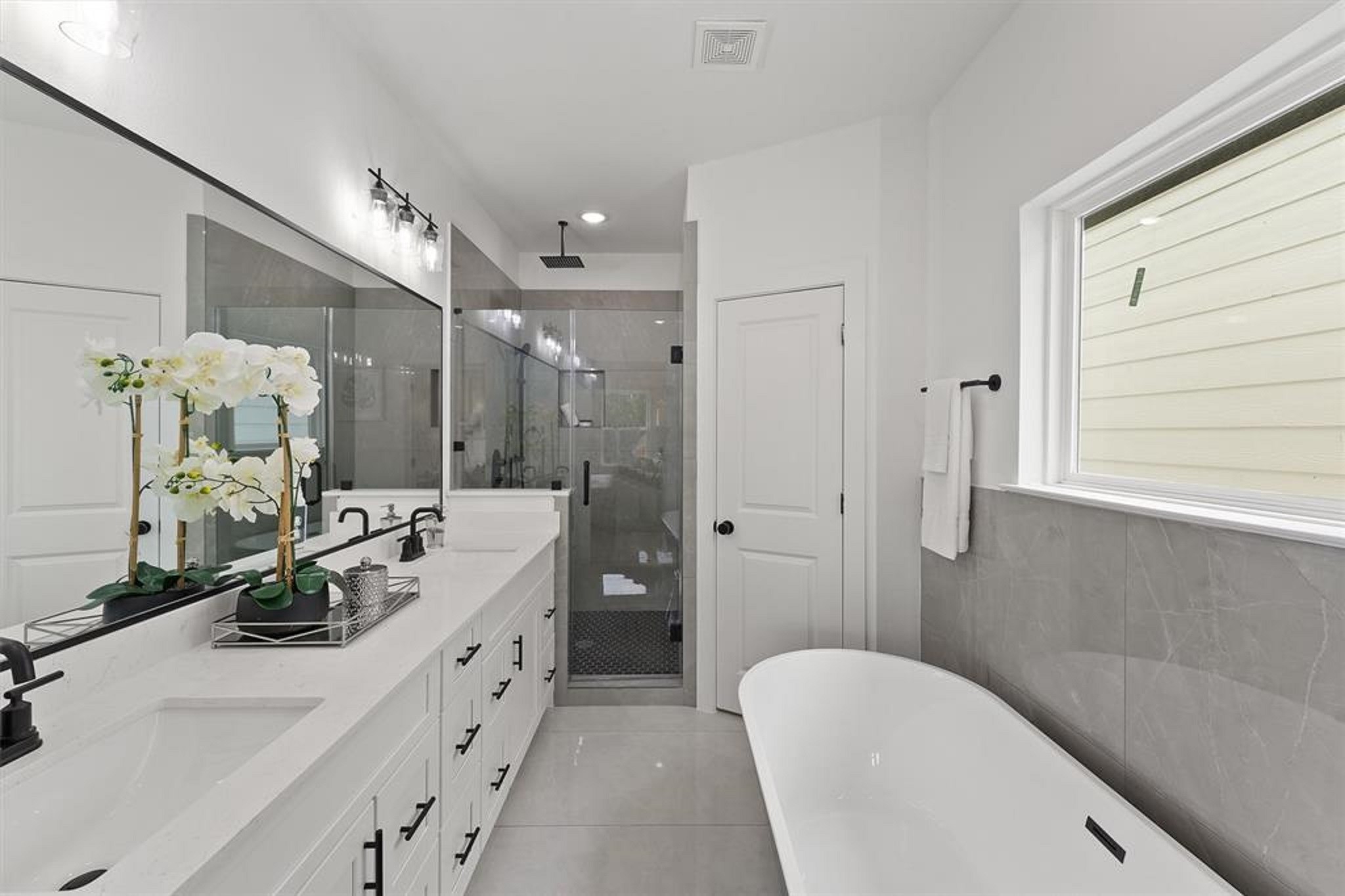 1207 Cavalcade Street C Property Photo 15