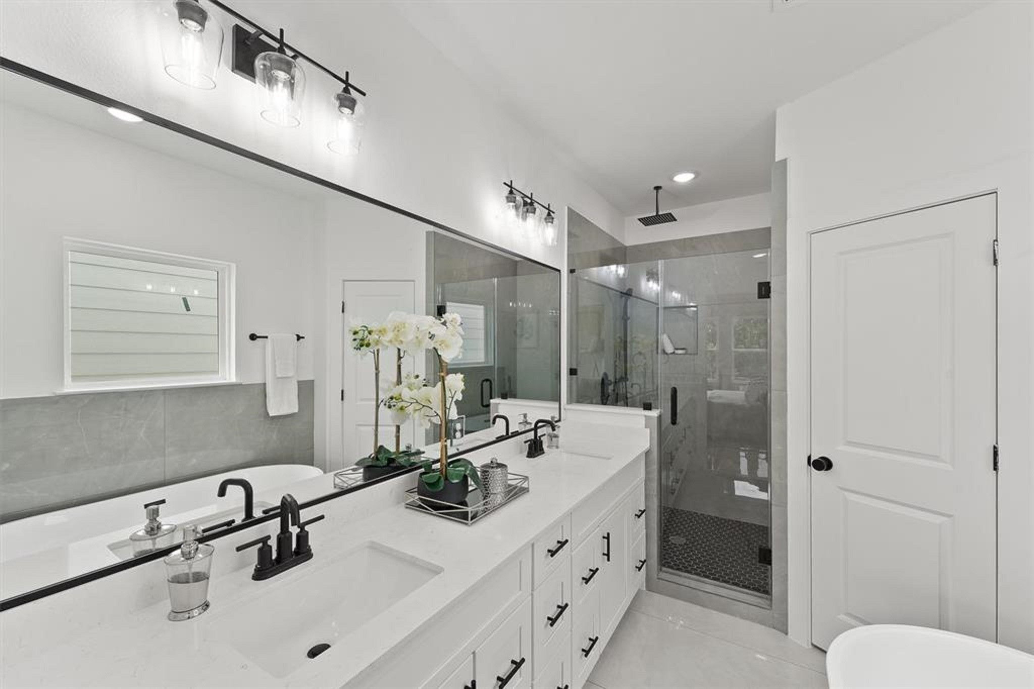 1207 Cavalcade Street C Property Photo 16