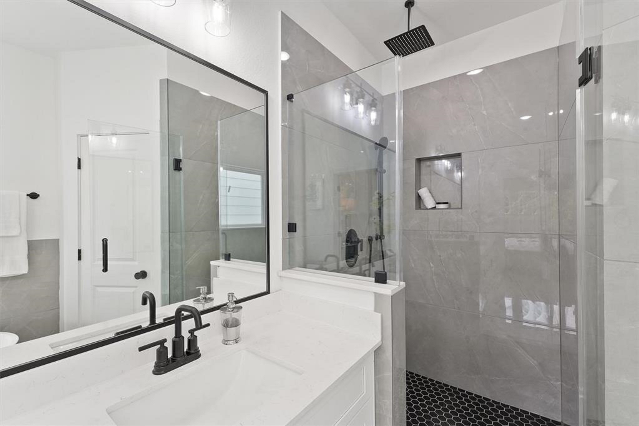 1207 Cavalcade Street C Property Photo 18