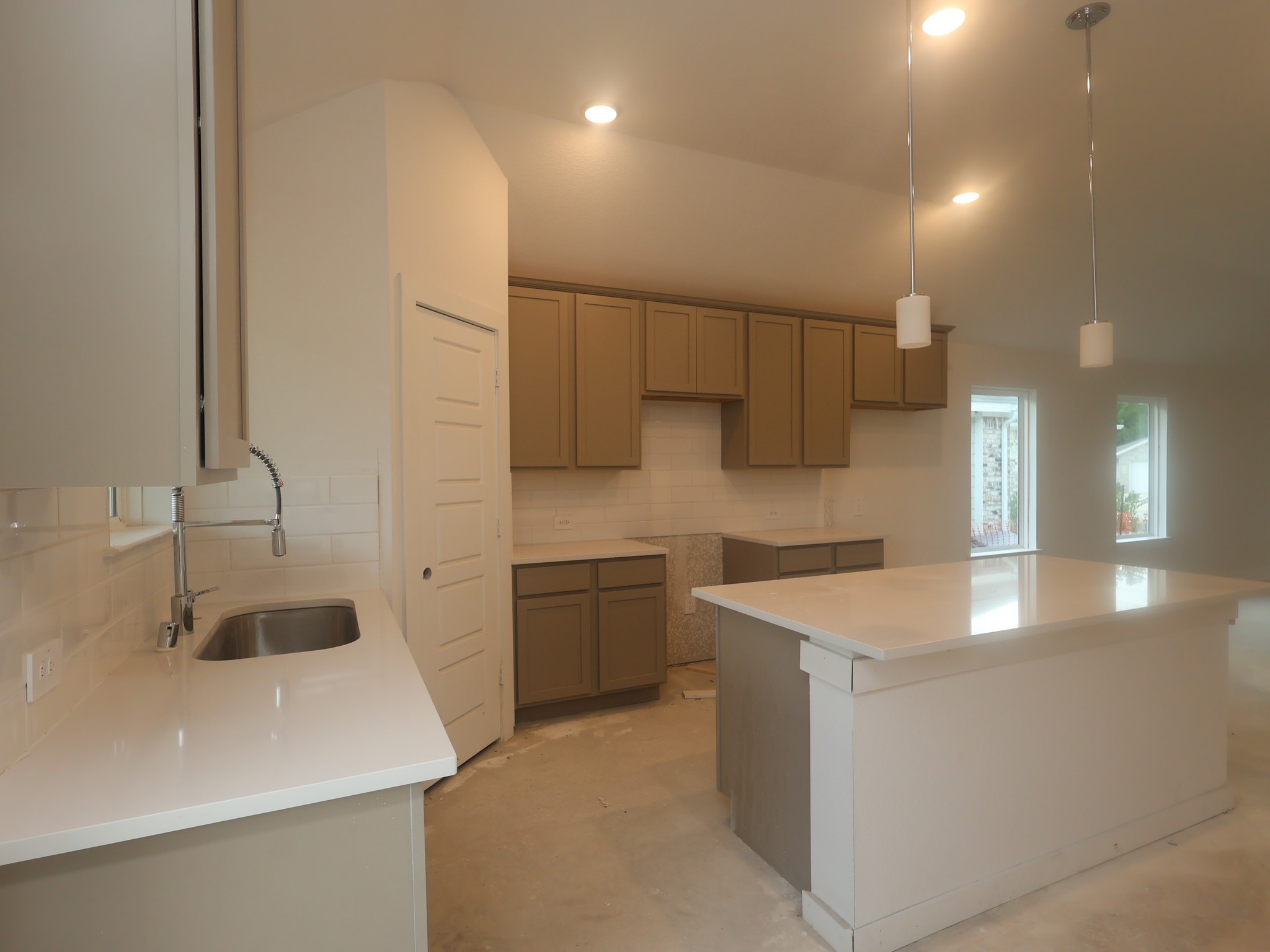 629 Falling Cave Drive Property Photo 4