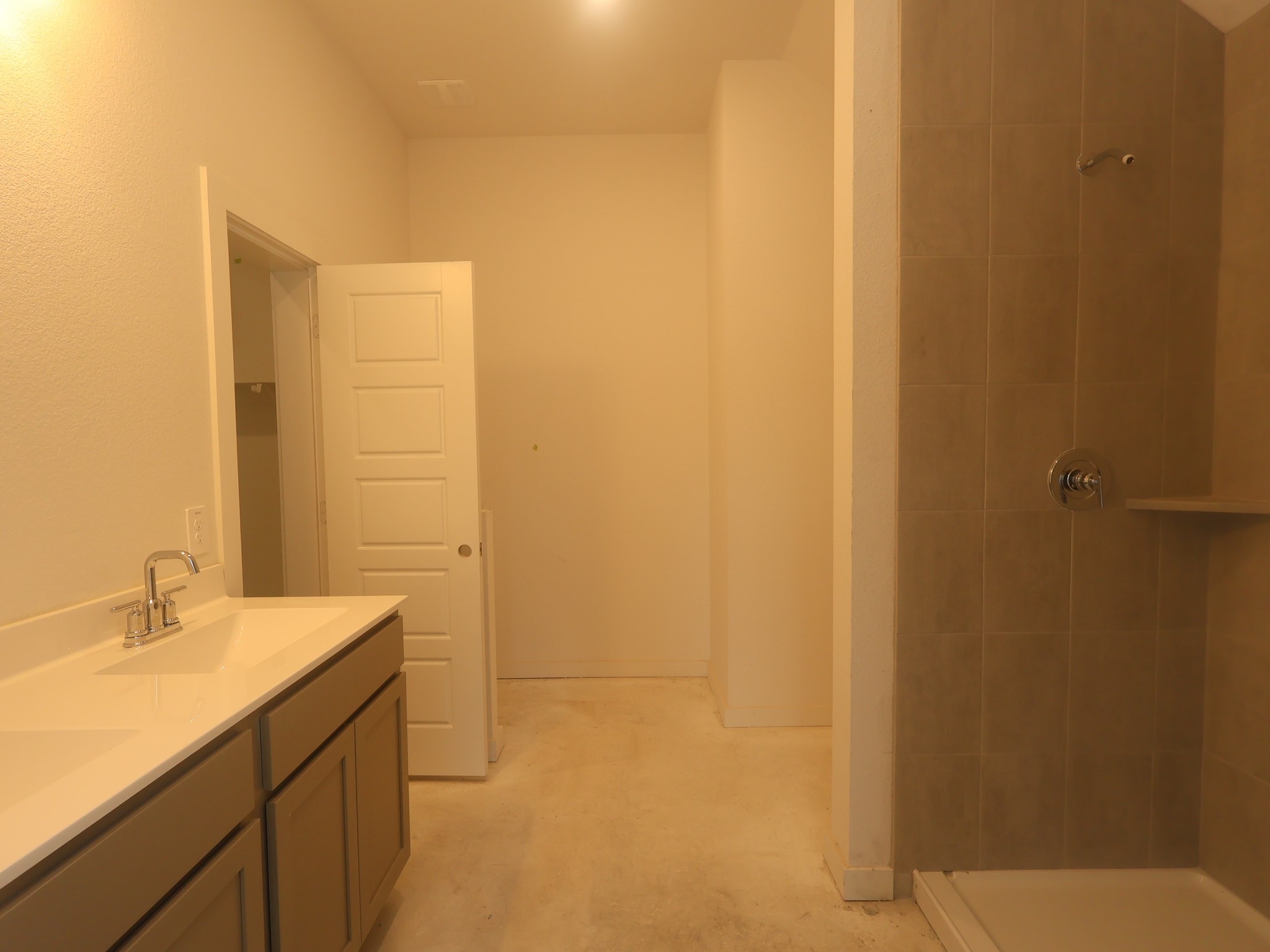 629 Falling Cave Drive Property Photo 9