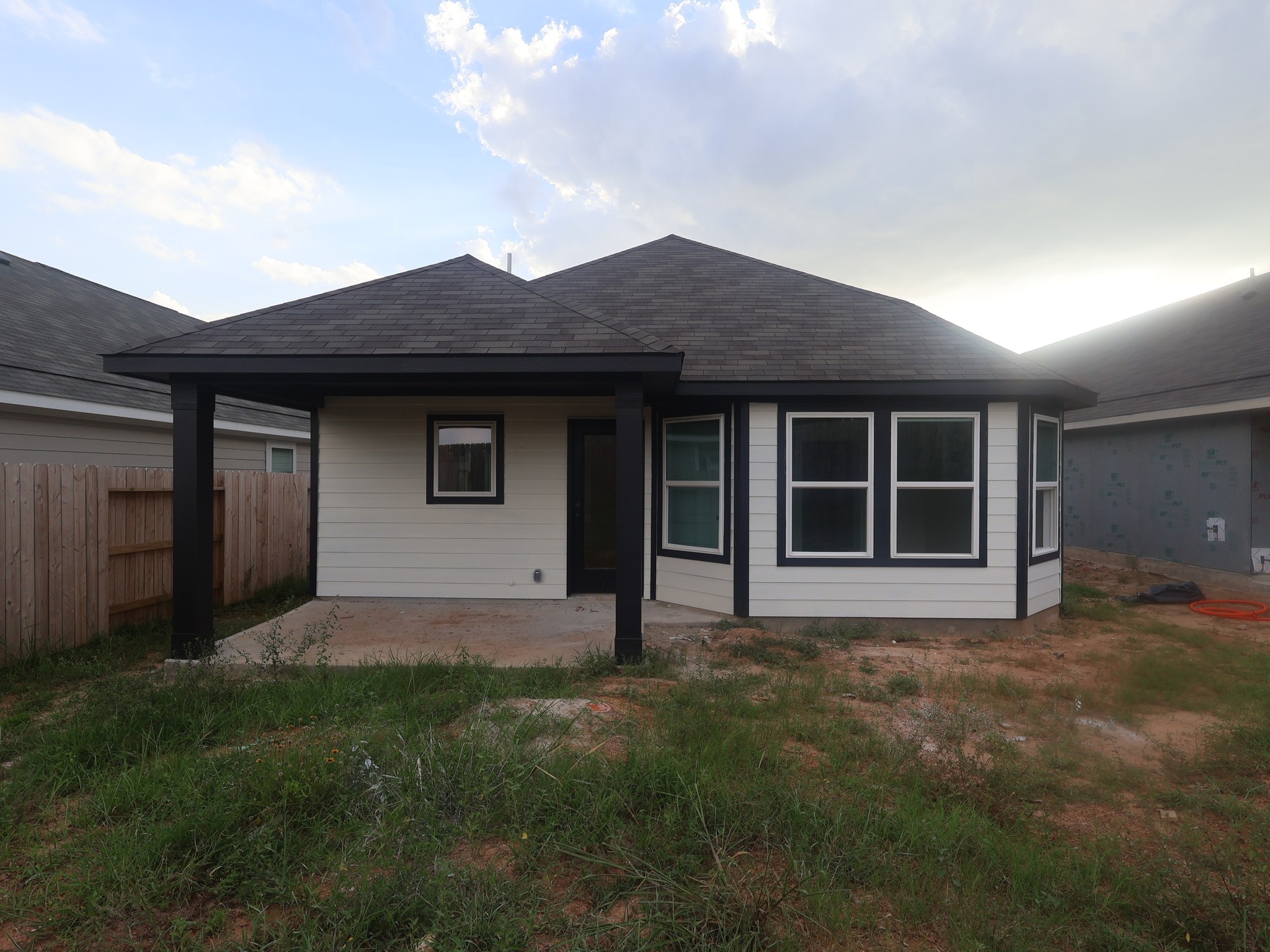 629 Falling Cave Drive Property Photo 10
