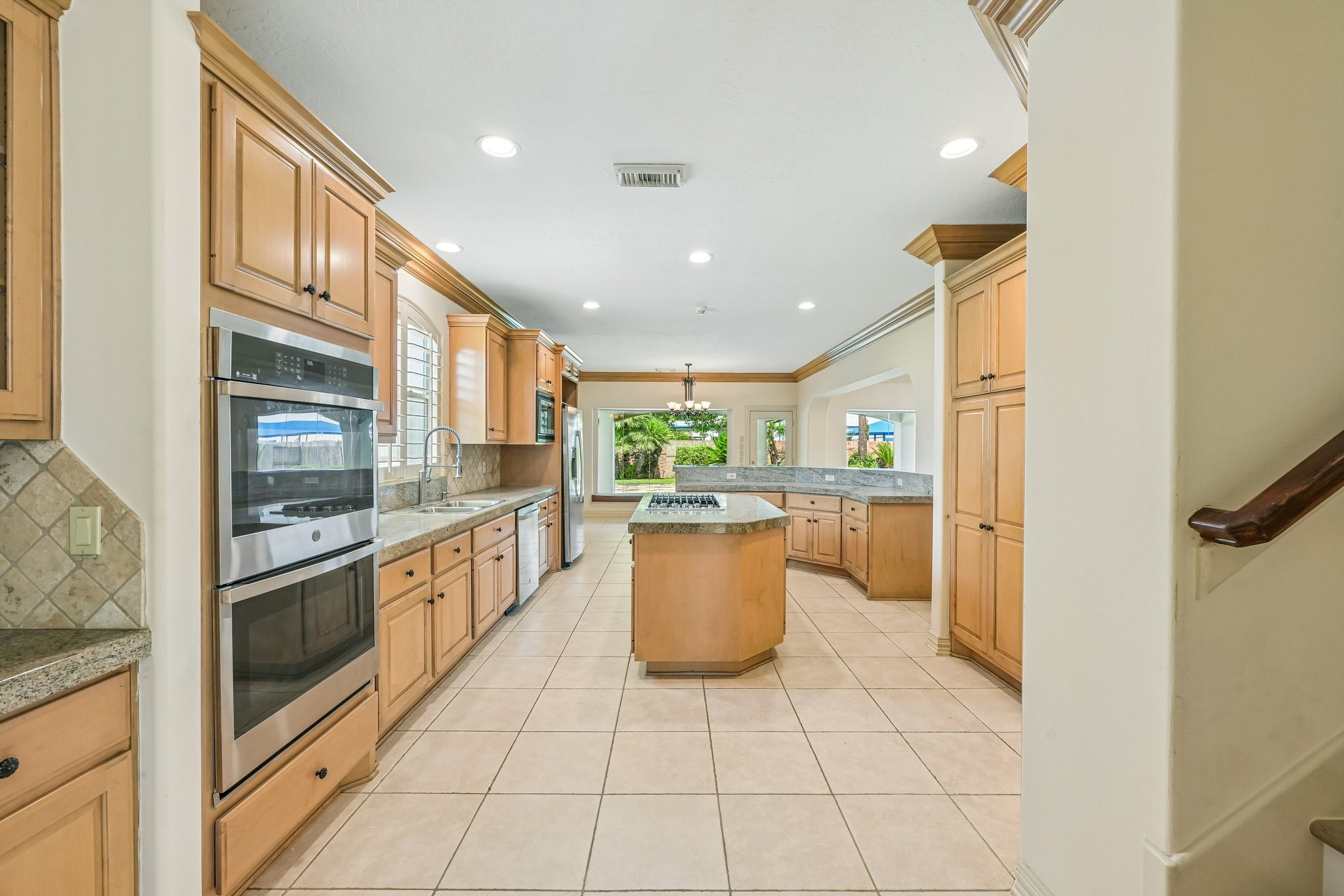 1611 Copperas Cove Property Photo 6