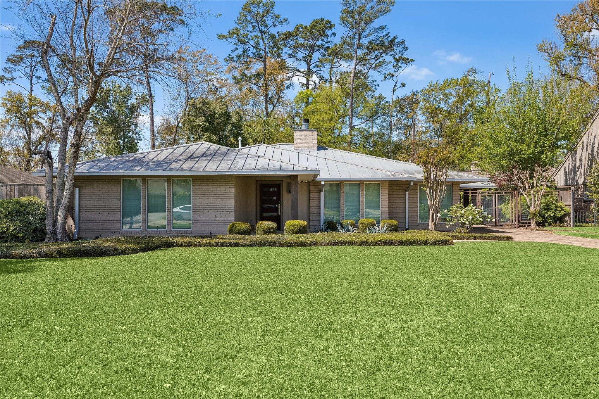 623 Pinehaven Drive, Houston Tx 77024 Property Photo 2