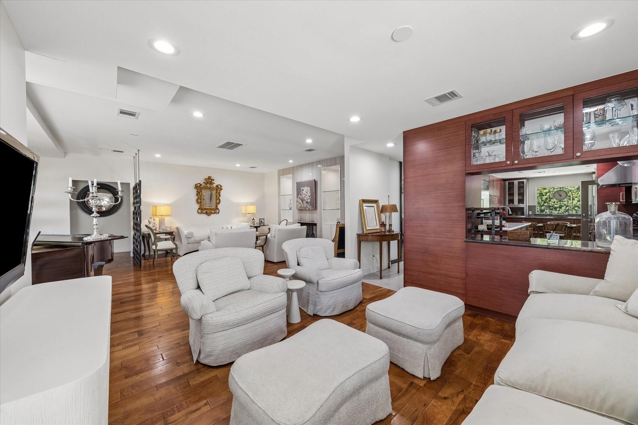 623 Pinehaven Drive, Houston Tx 77024 Property Photo 10