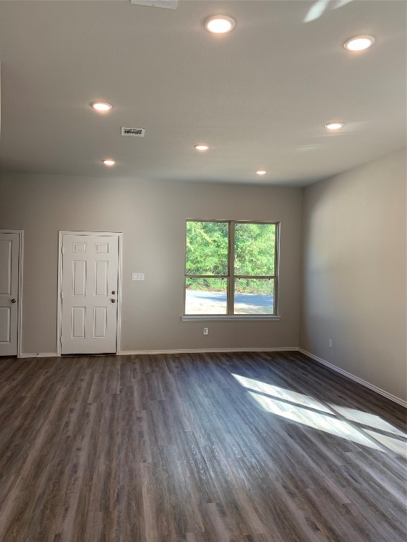 15671 Oak Drive Property Photo 6