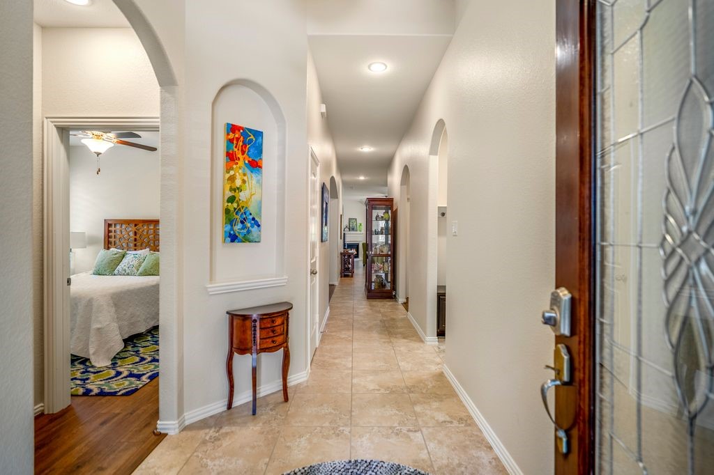 7918 Shadow Dance Lane Property Photo 4
