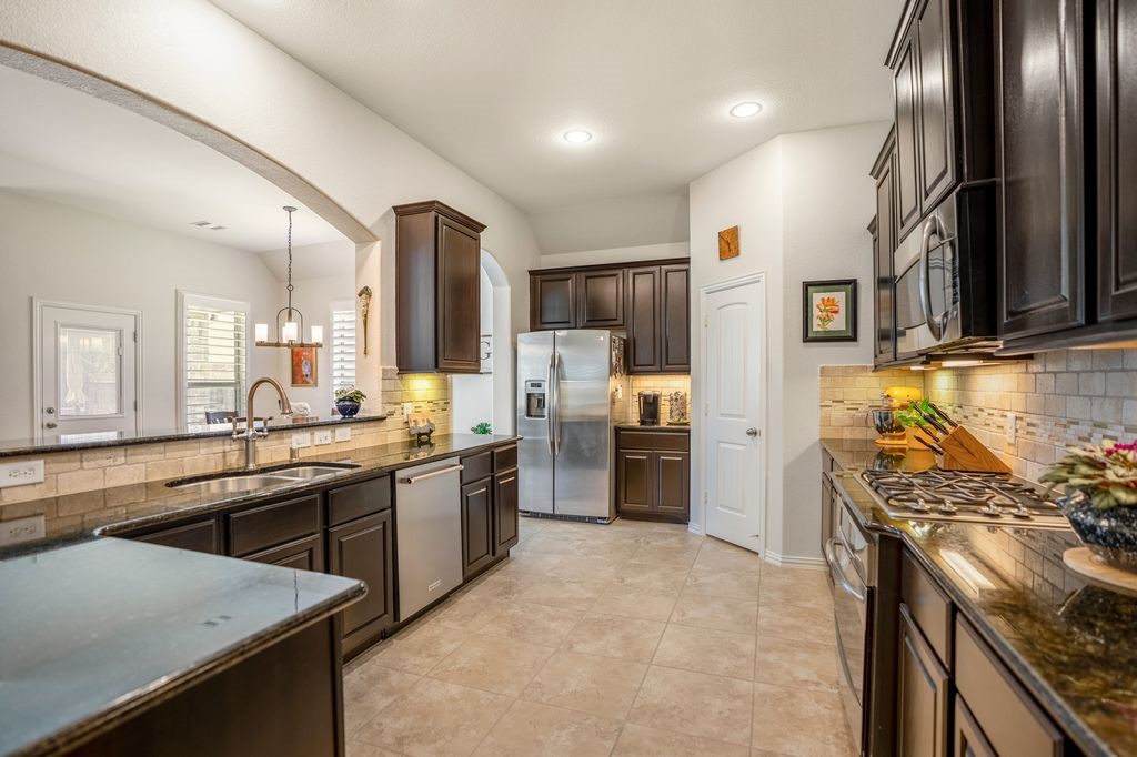 7918 Shadow Dance Lane Property Photo 15
