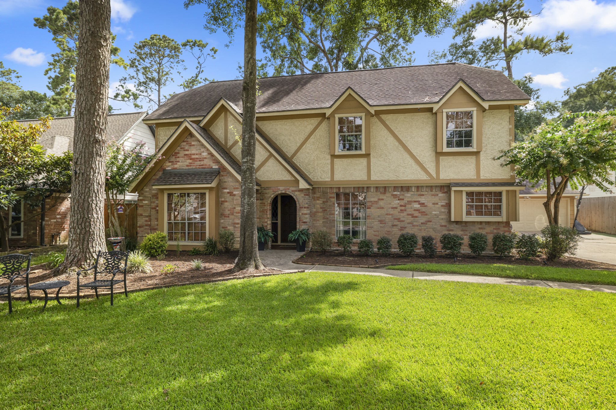 17627 Forest Mist Drive Property Photo 2