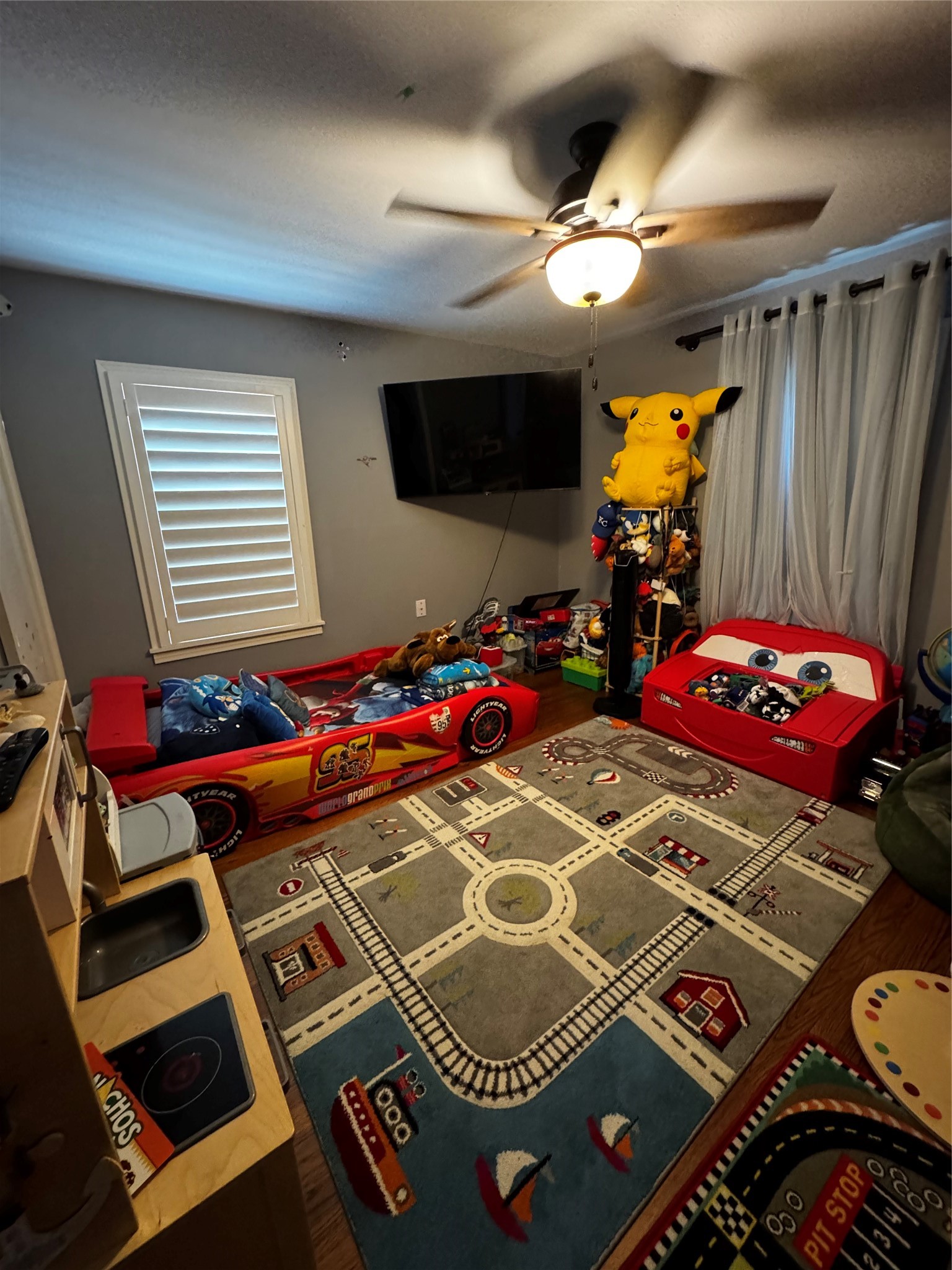 854 T C Jester Boulevard Property Photo 13