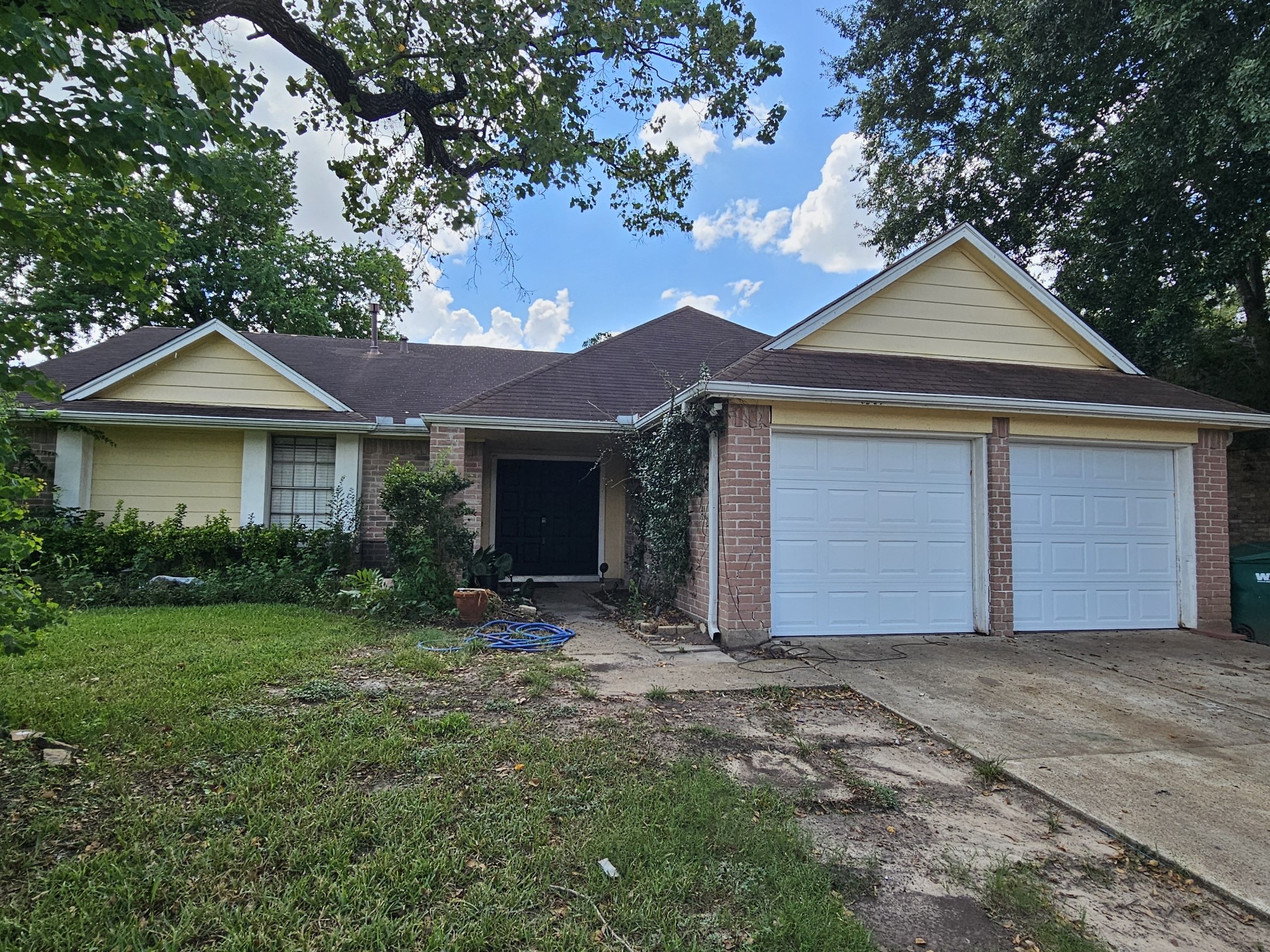 5619 Fairview Forest Drive Property Photo 1