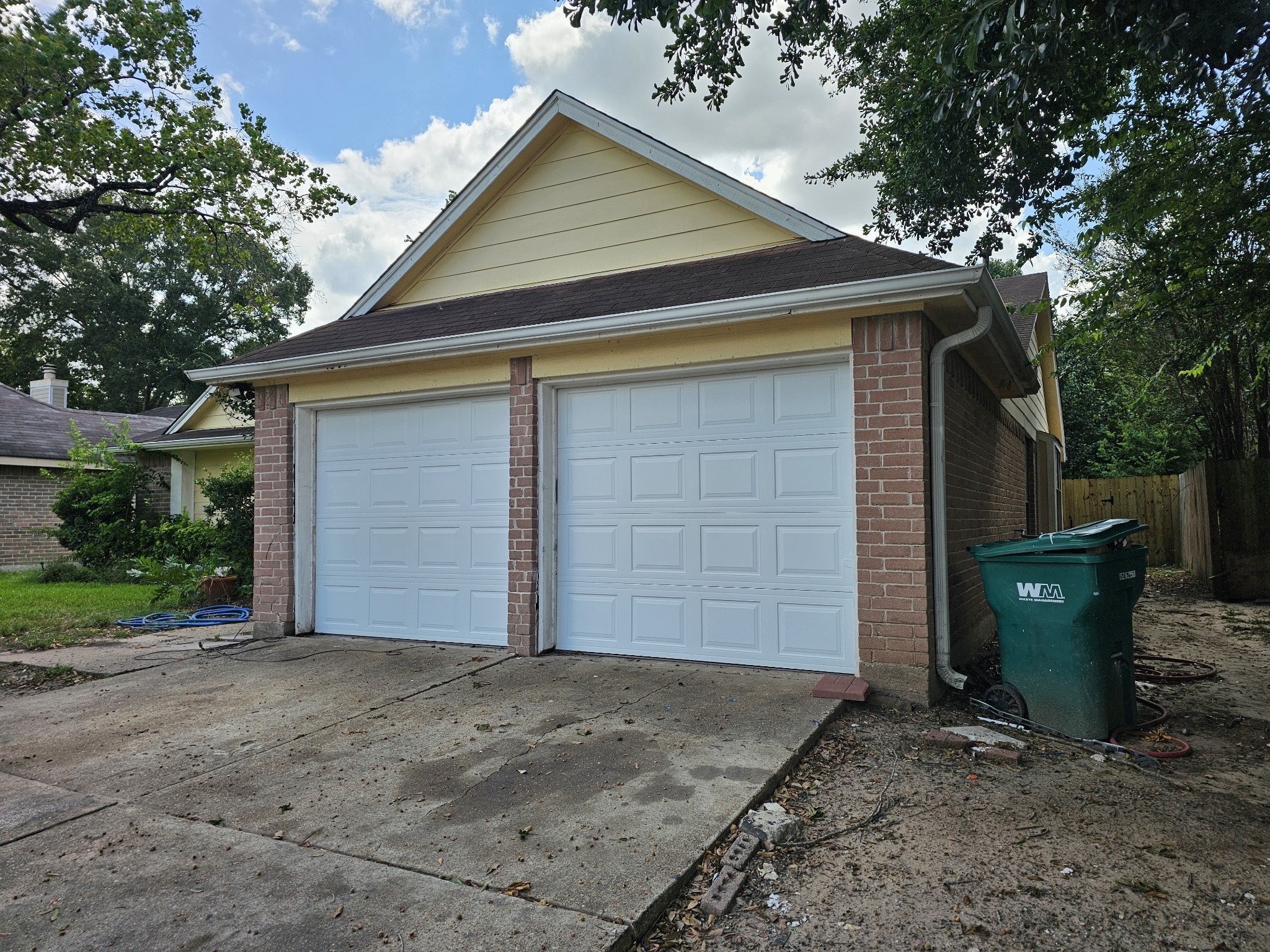5619 Fairview Forest Drive Property Photo 2
