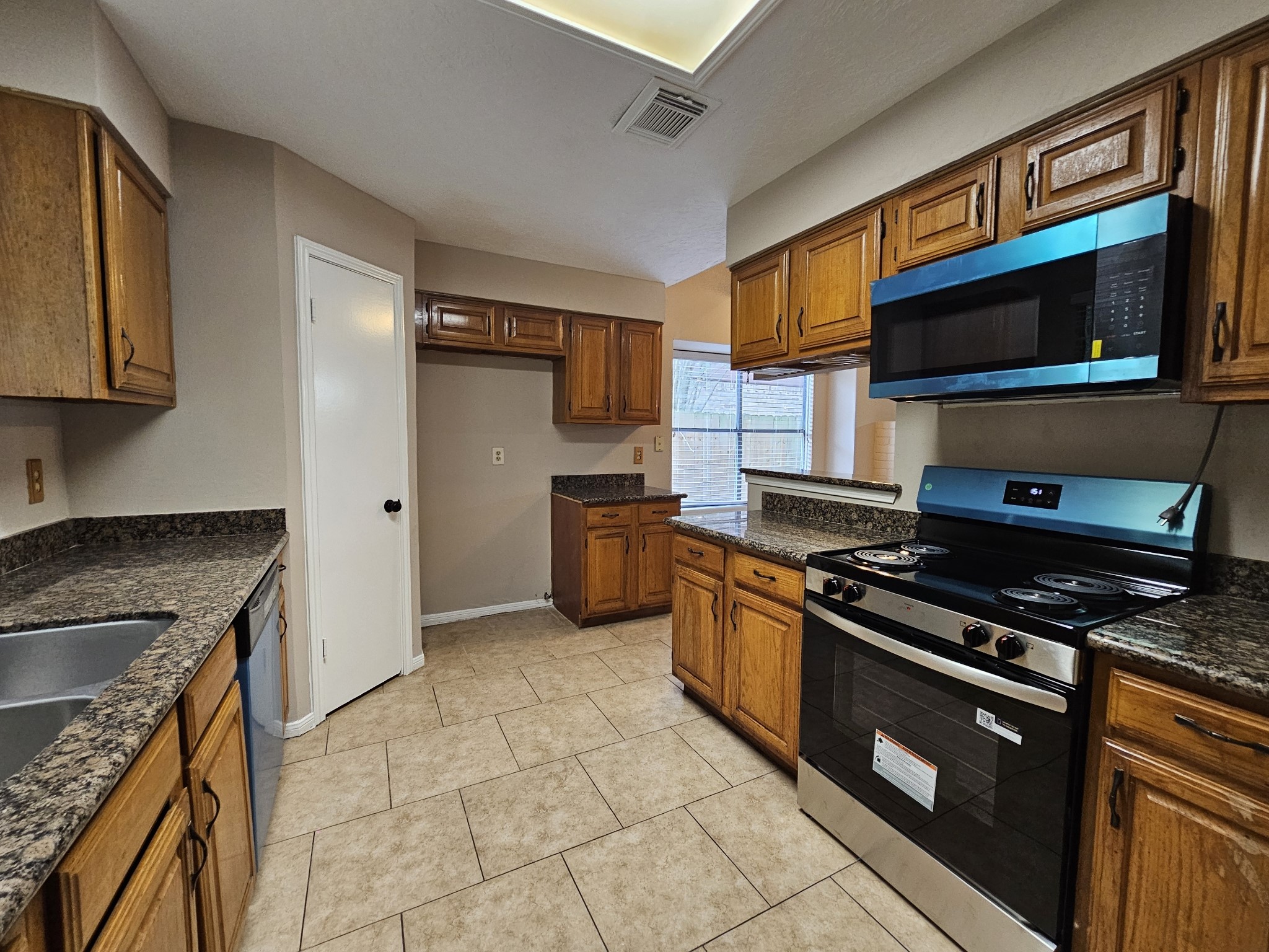 5619 Fairview Forest Drive Property Photo 9