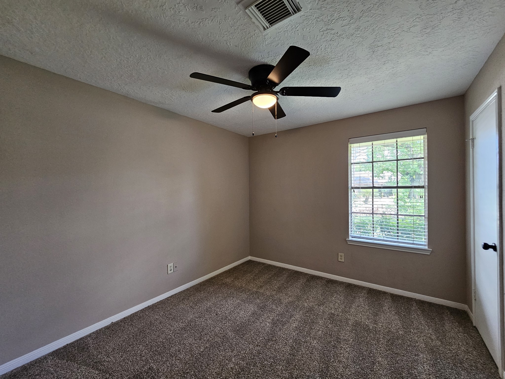 5619 Fairview Forest Drive Property Photo 11