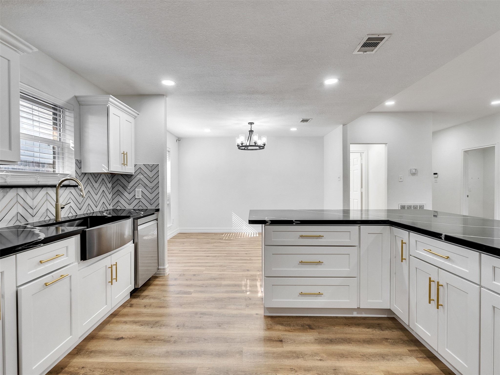 206 Doncaster Street Property Photo 21