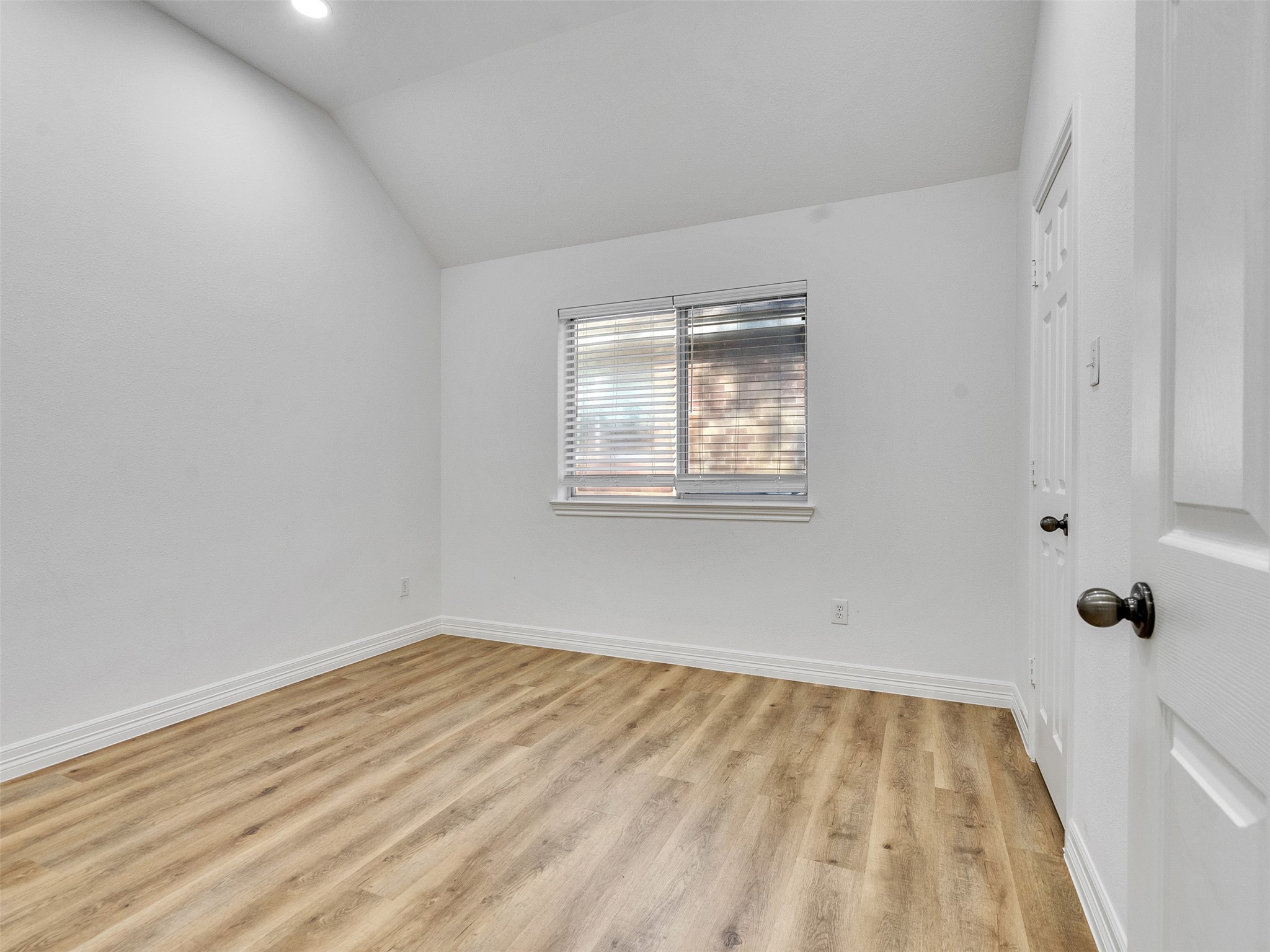 206 Doncaster Street Property Photo 25