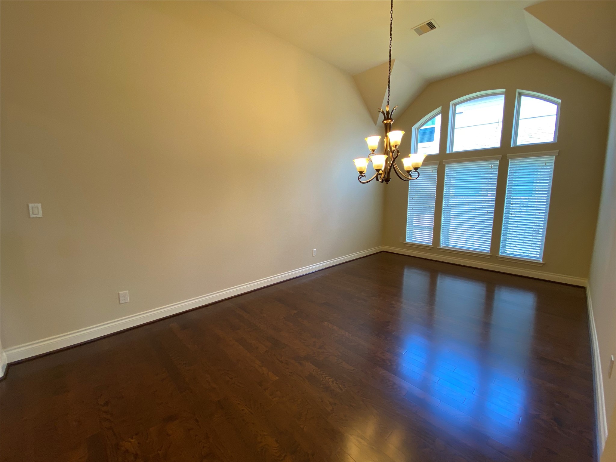 5922 Solara Ledge Lane Property Photo 5