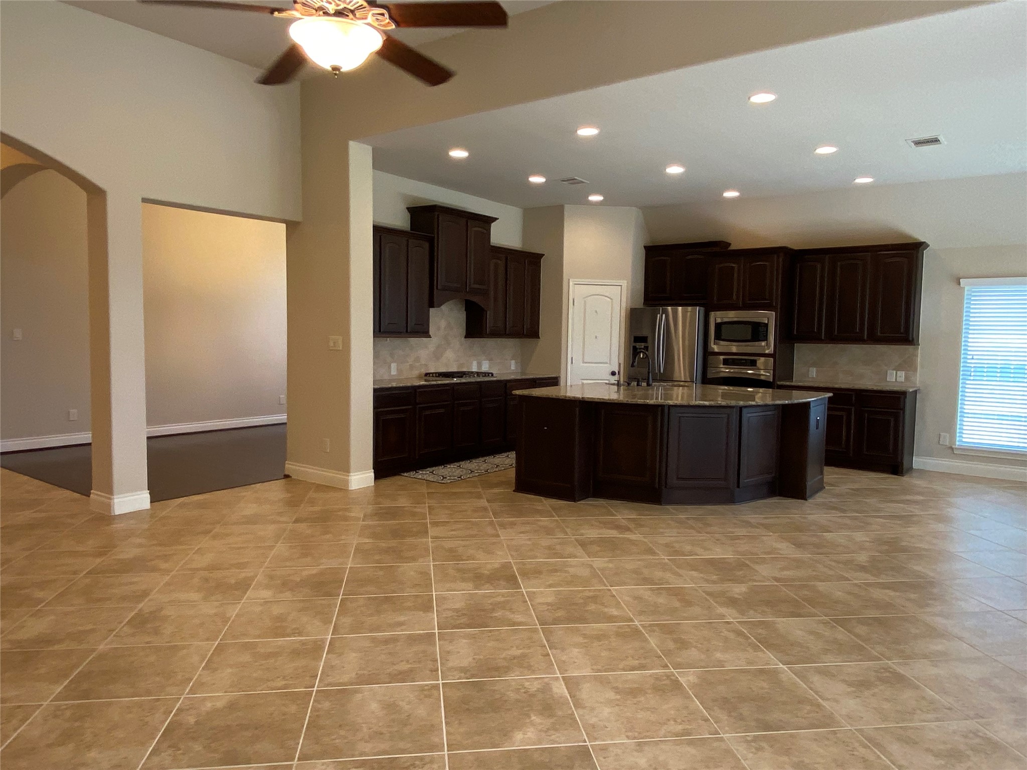 5922 Solara Ledge Lane Property Photo 9