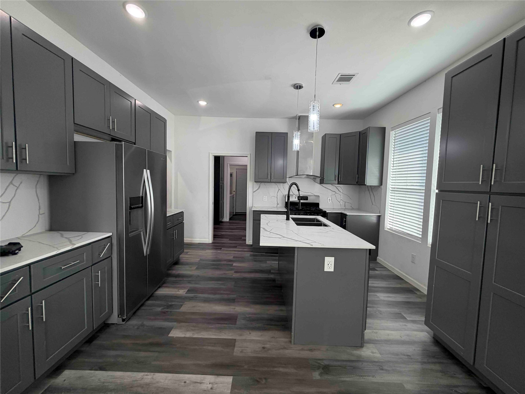 2404 Burkett Street Property Photo 7