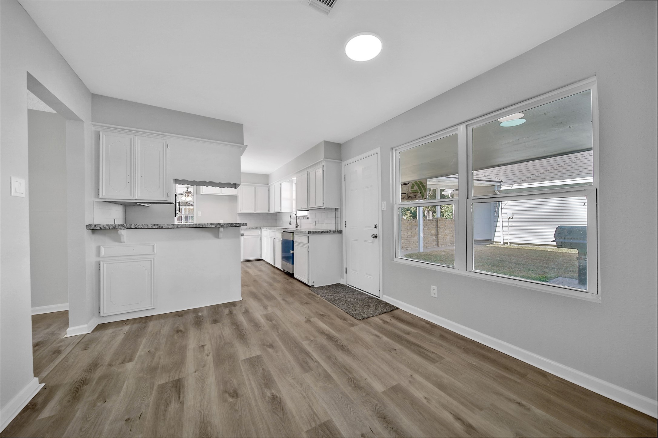 13426 Balcrest Drive Property Photo 4