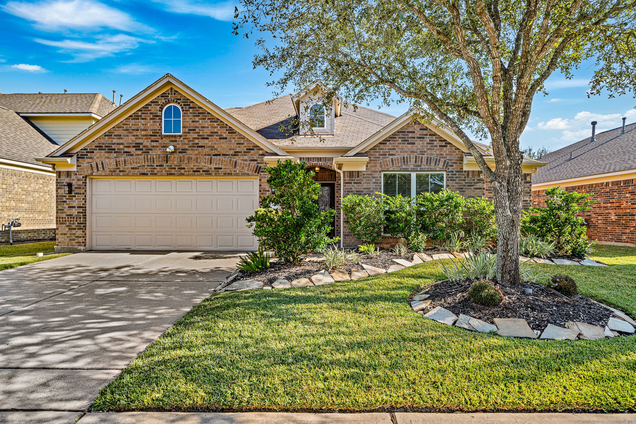 13914 Juniper Bend Lane Property Photo 1