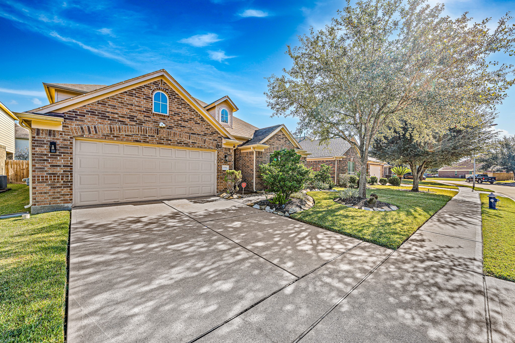 13914 Juniper Bend Lane Property Photo 2