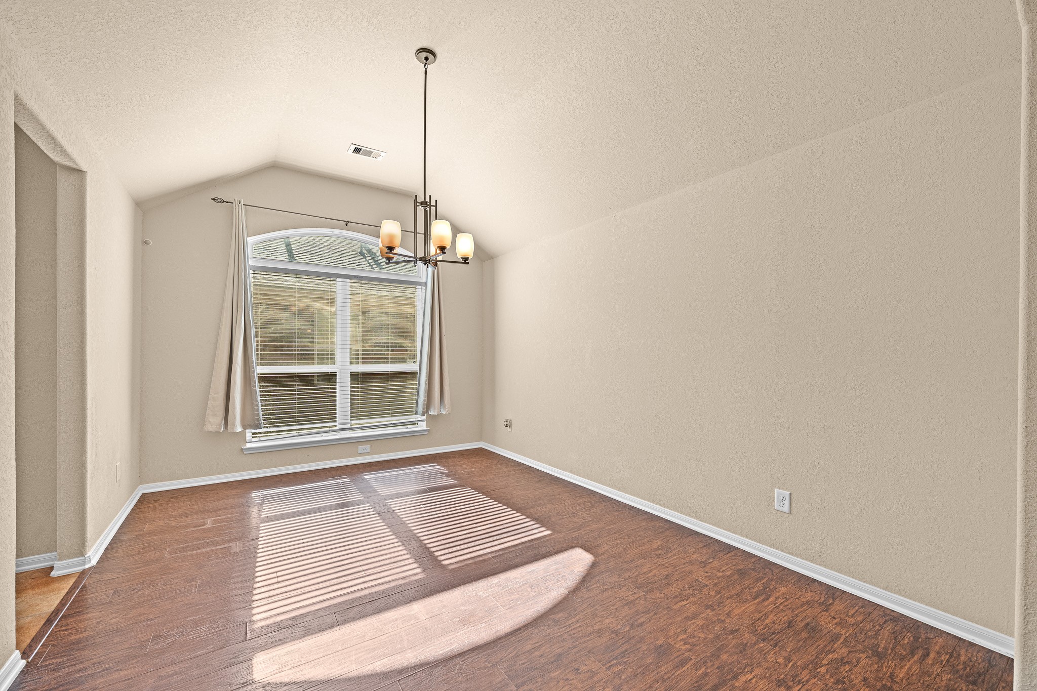 13914 Juniper Bend Lane Property Photo 11