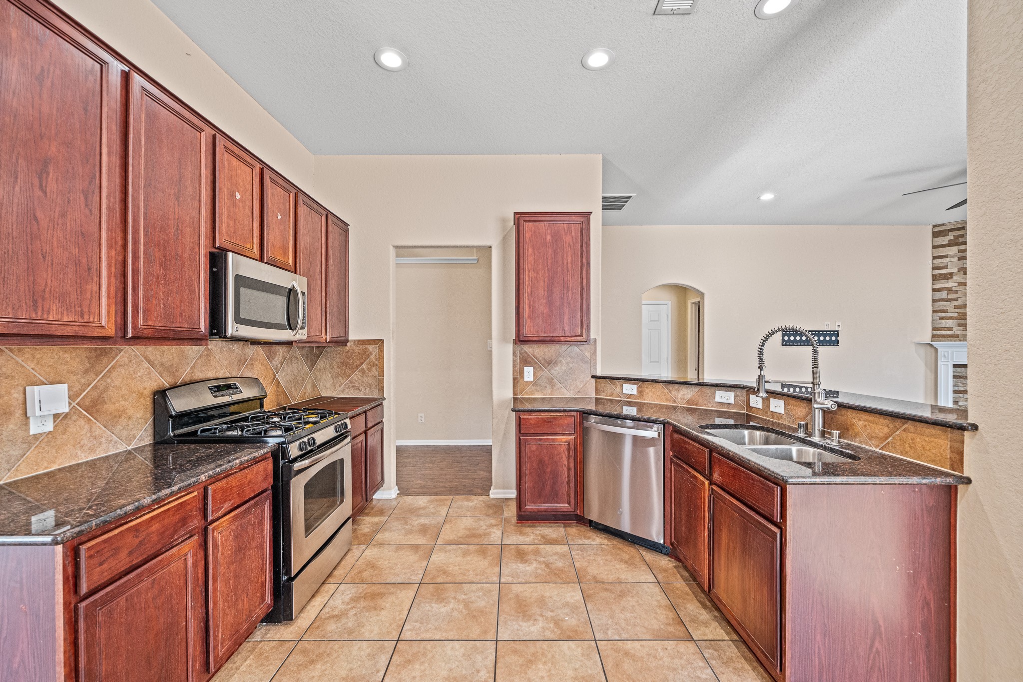 13914 Juniper Bend Lane Property Photo 23