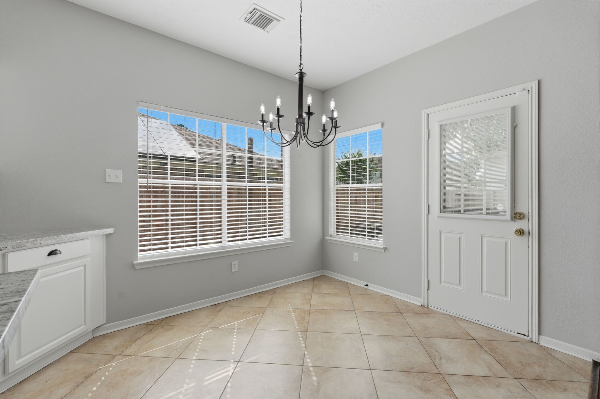 2607 Holly Walk Lane Property Photo 22