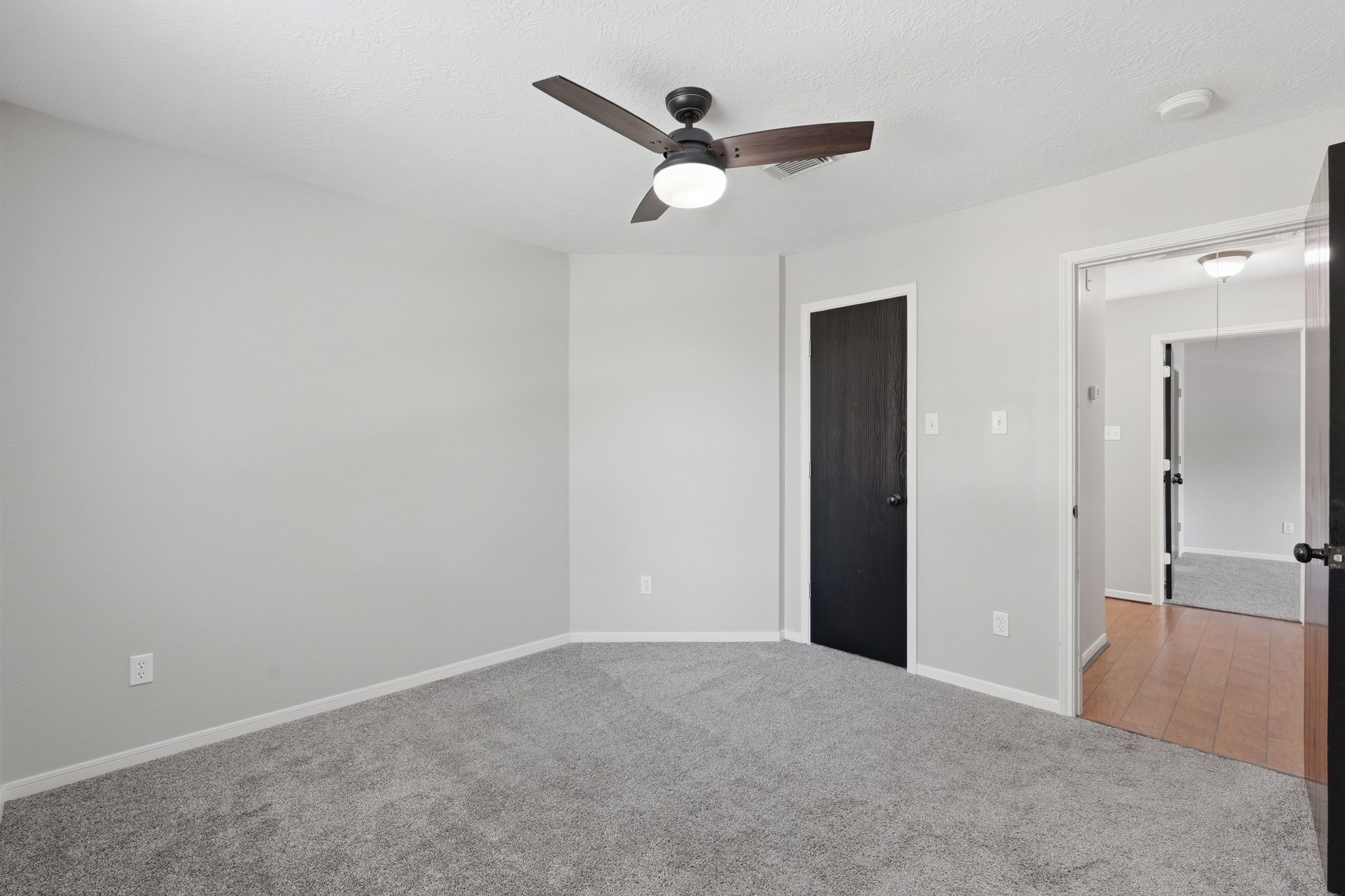 2607 Holly Walk Lane Property Photo 36
