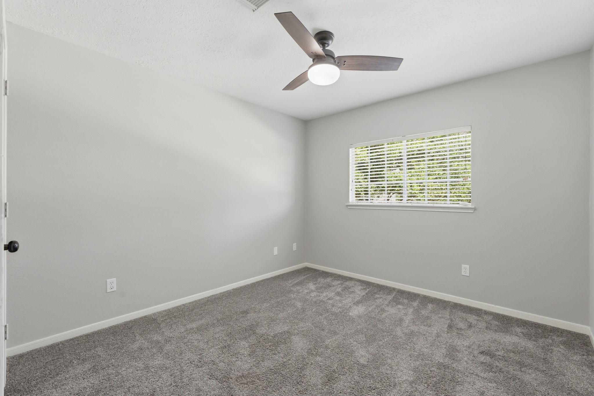 2607 Holly Walk Lane Property Photo 38