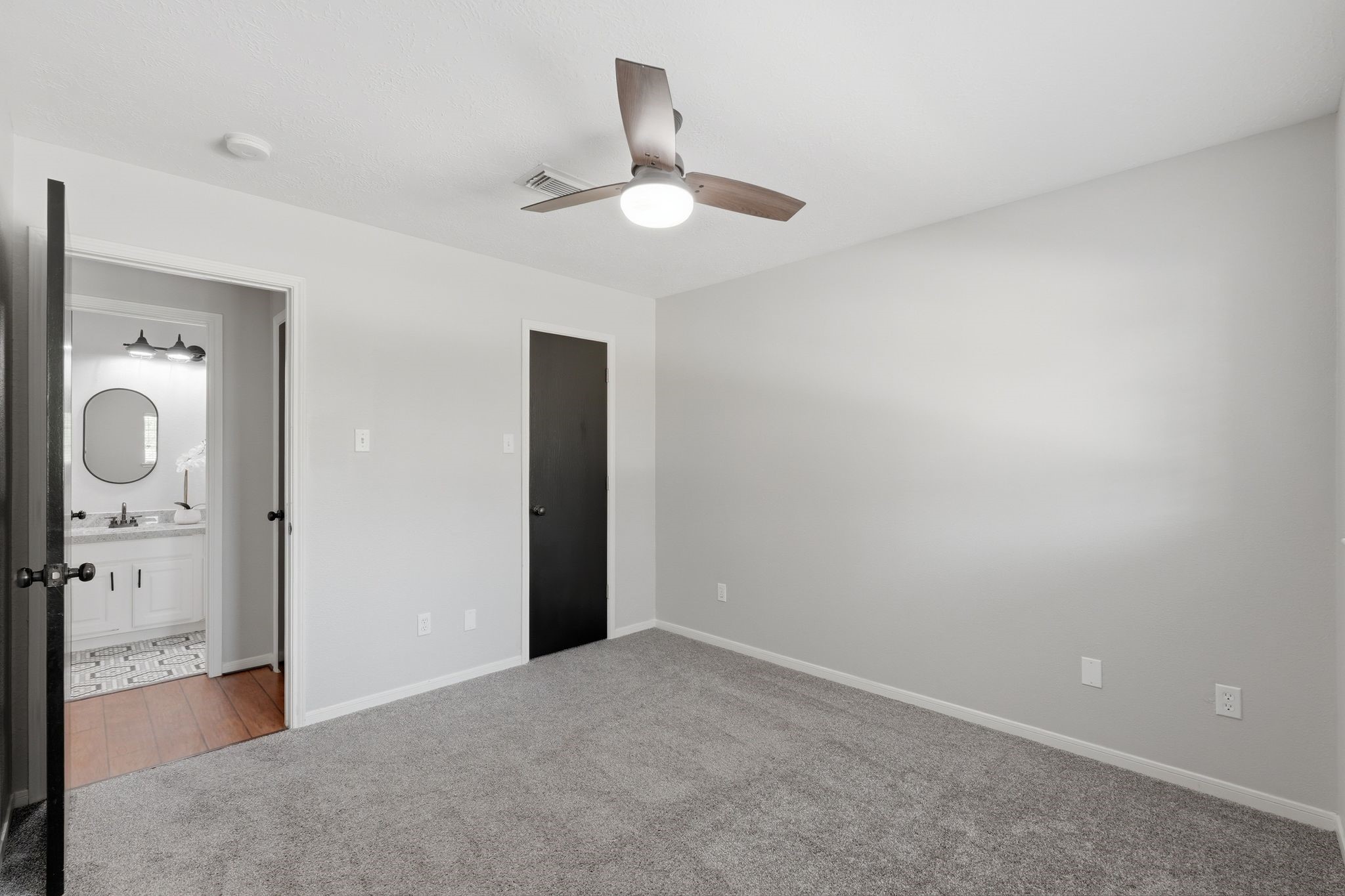 2607 Holly Walk Lane Property Photo 39