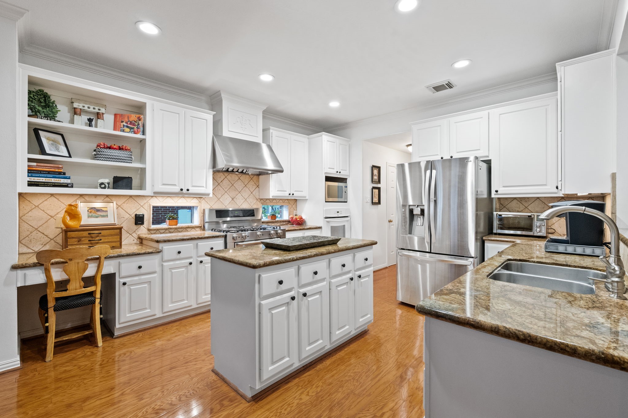 3003 Apple Forest Court Property Photo 14