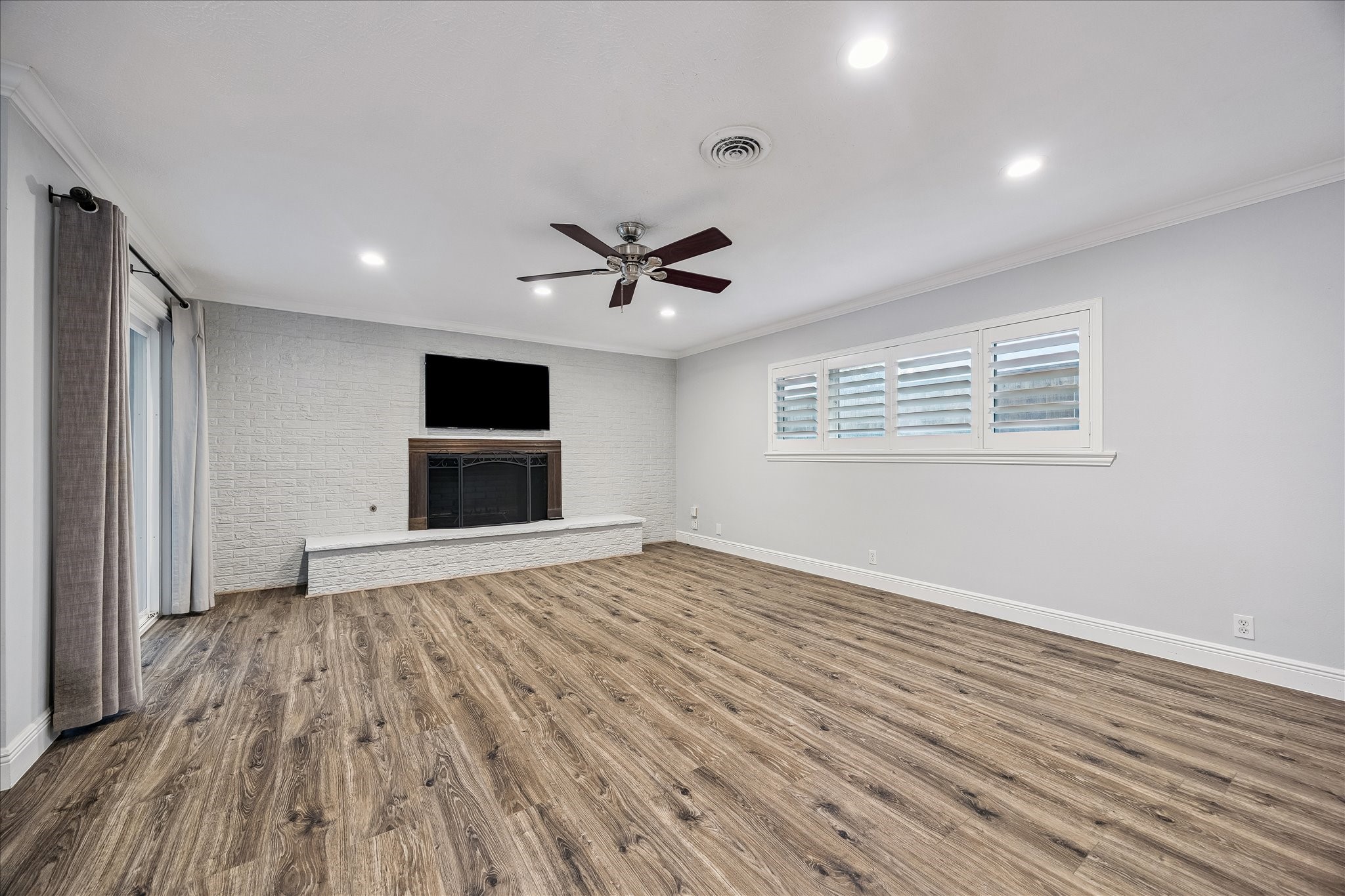 1413 Waseca Street Property Photo 11