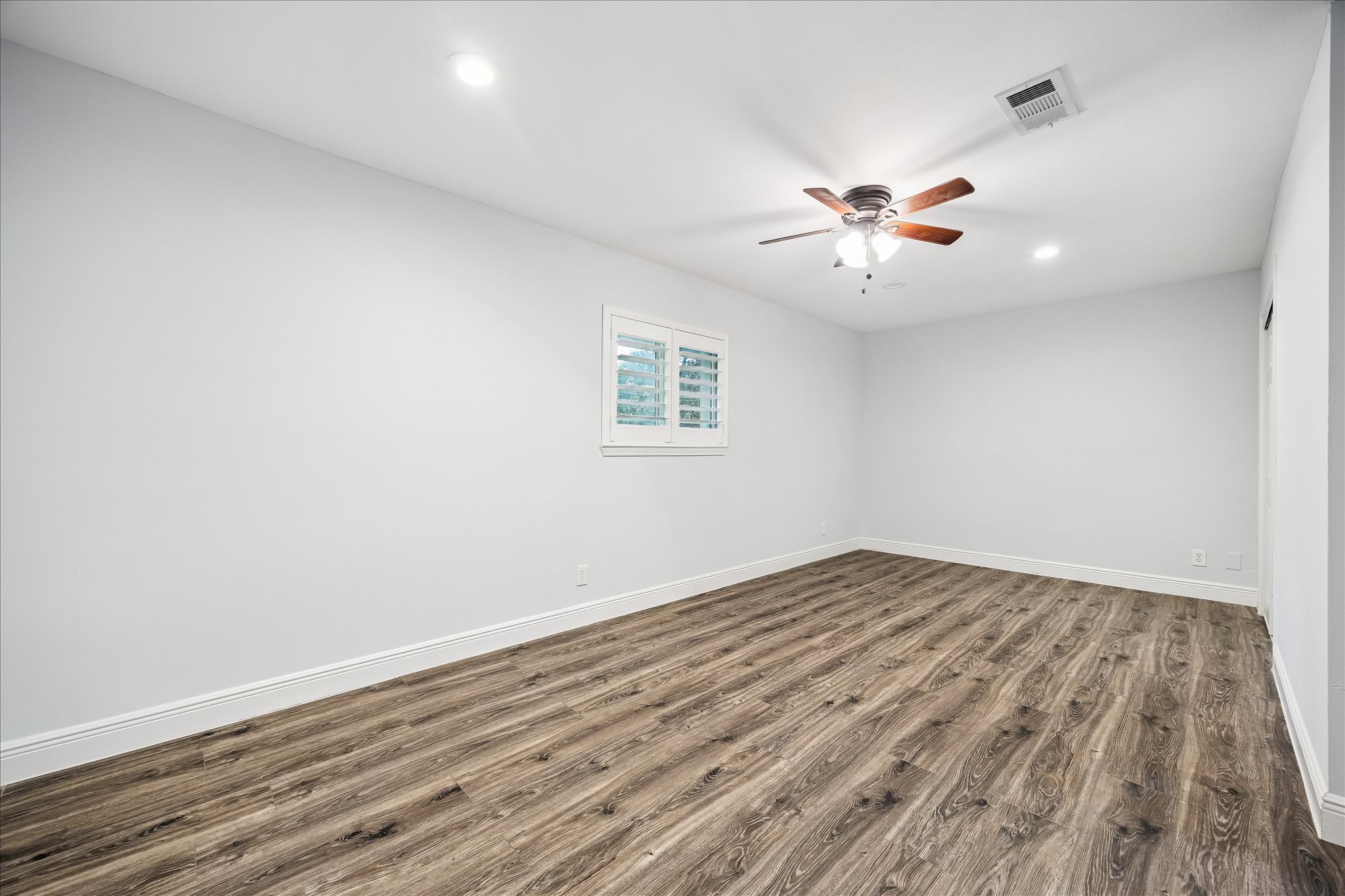 1413 Waseca Street Property Photo 12