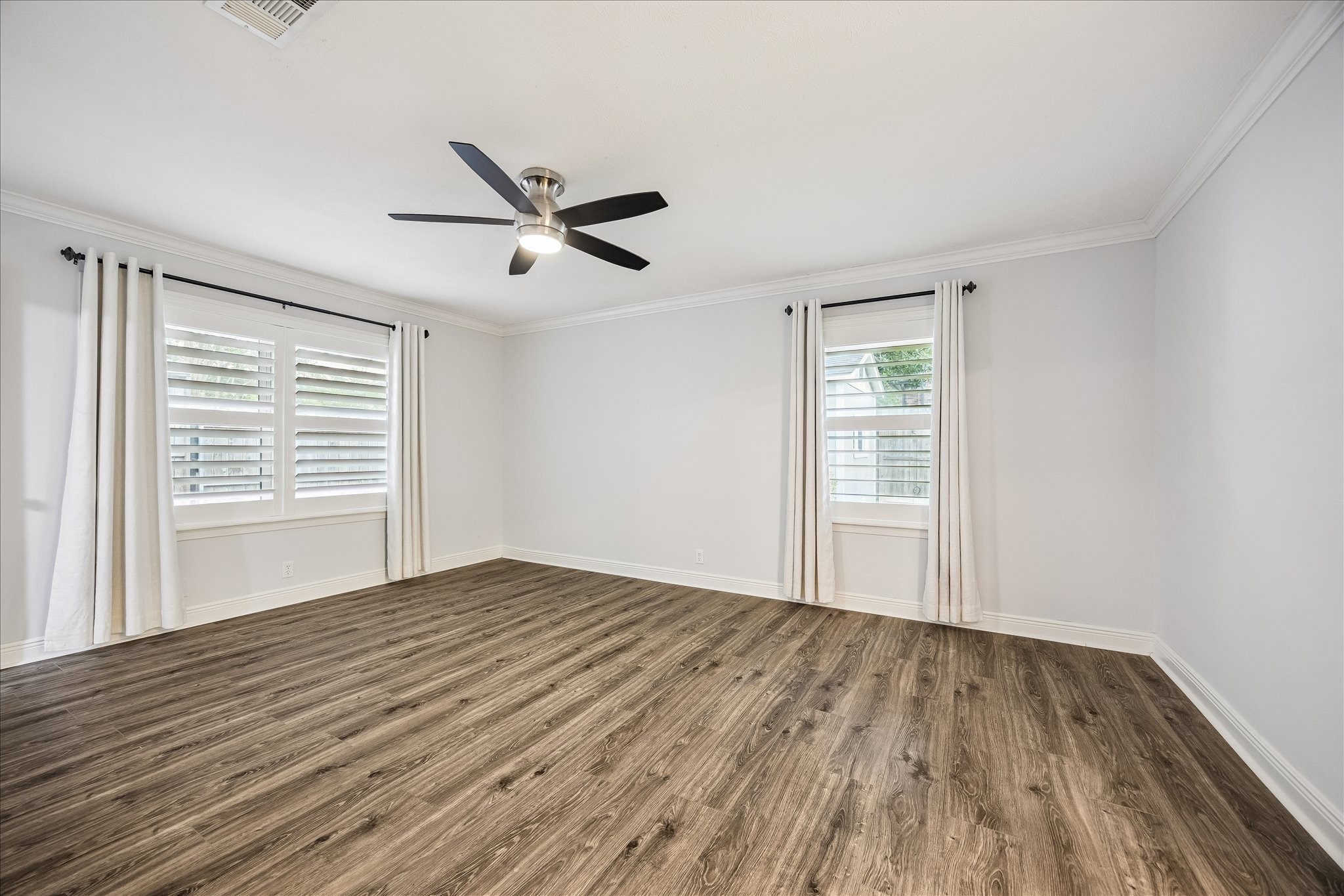 1413 Waseca Street Property Photo 15
