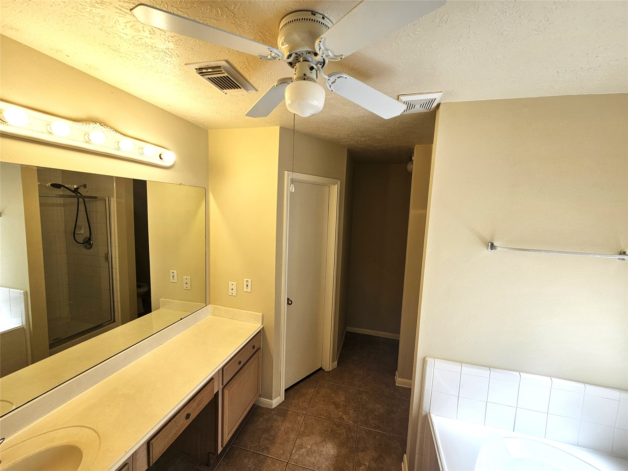 23127 N Waterlake Property Photo 3