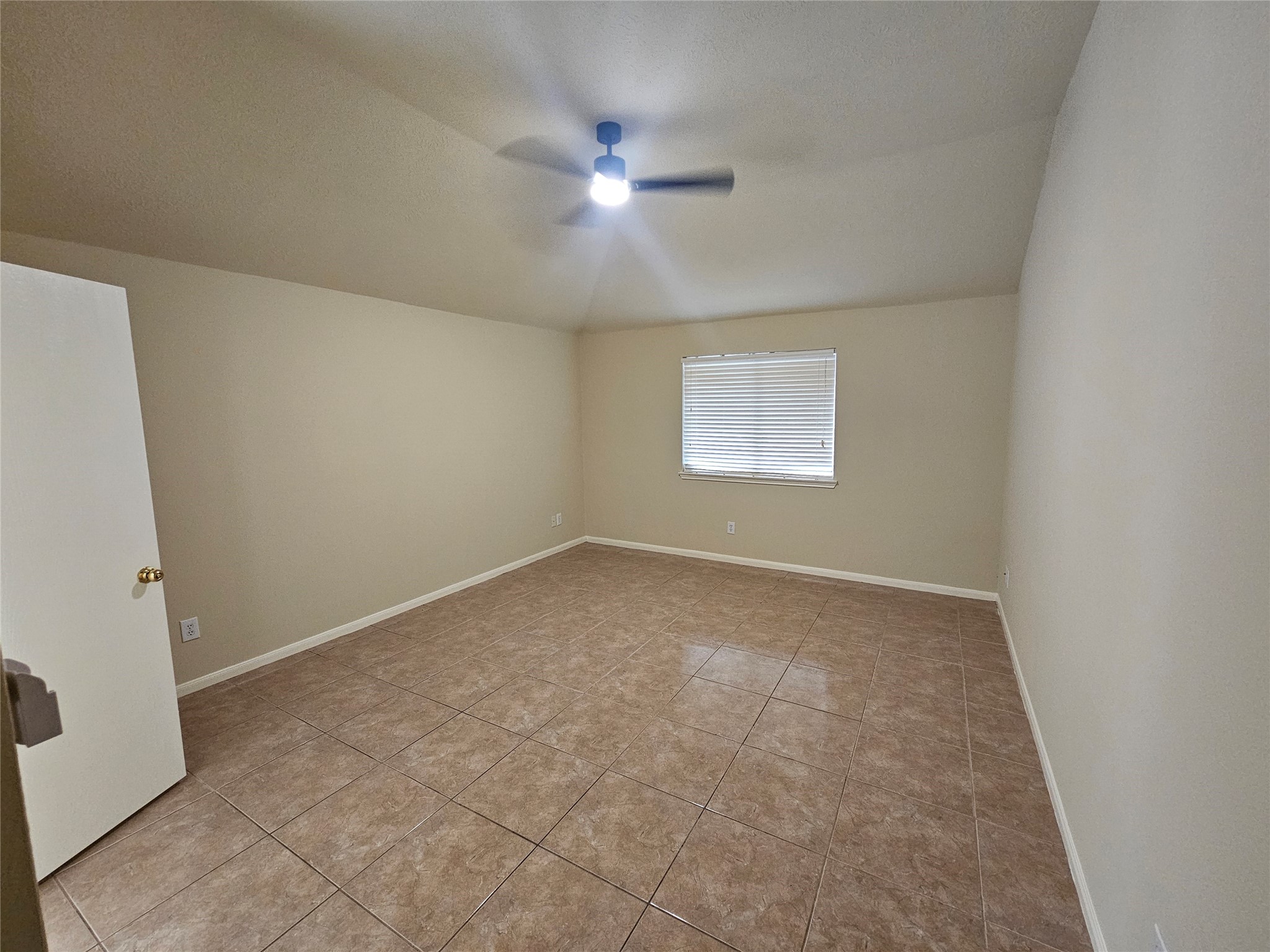 23127 N Waterlake Property Photo 9