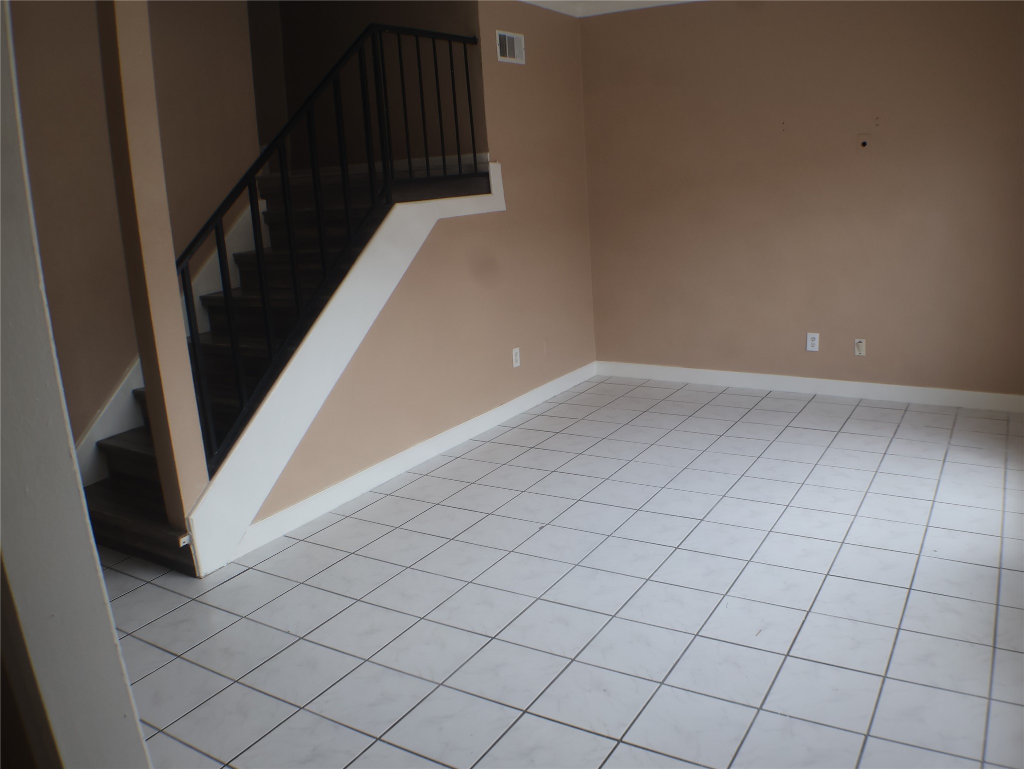 7700 Creekbend Drive 33 Property Photo 2