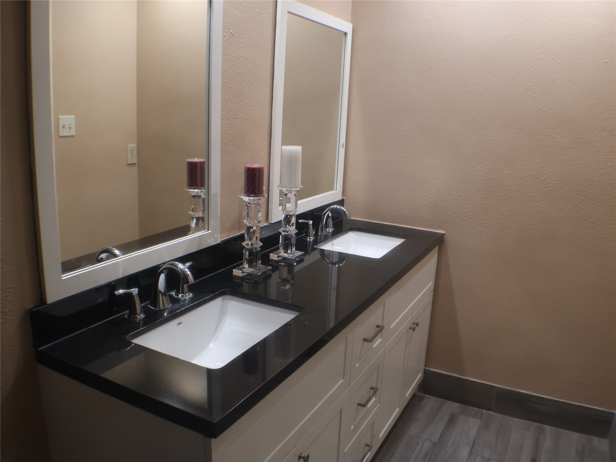 7700 Creekbend Drive 33 Property Photo 10