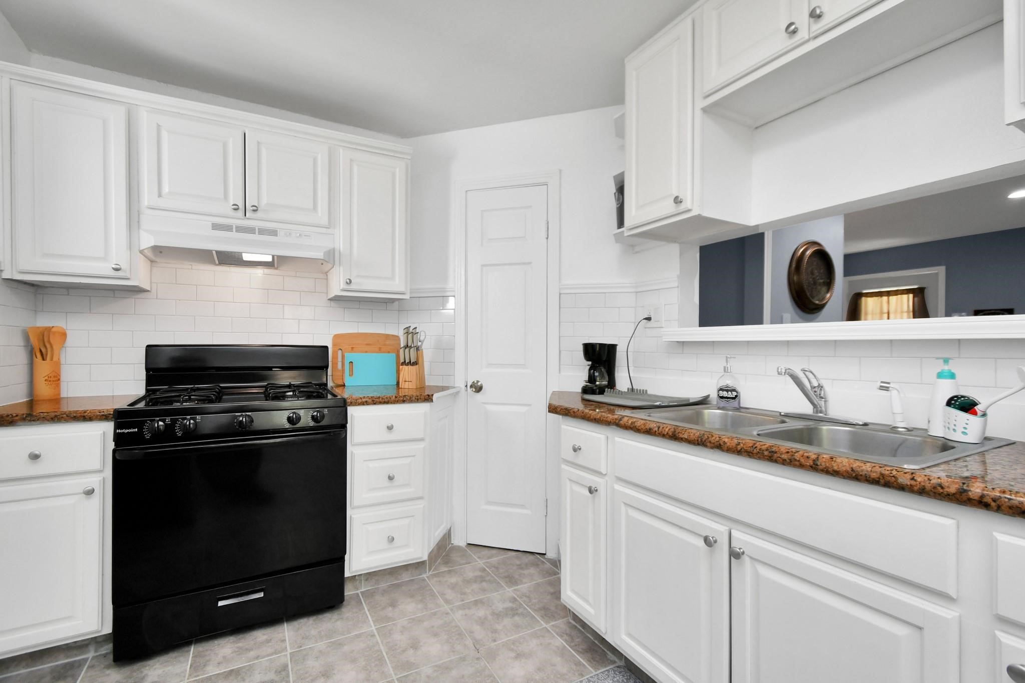 3401 Nathaniel Brown Street Property Photo 15