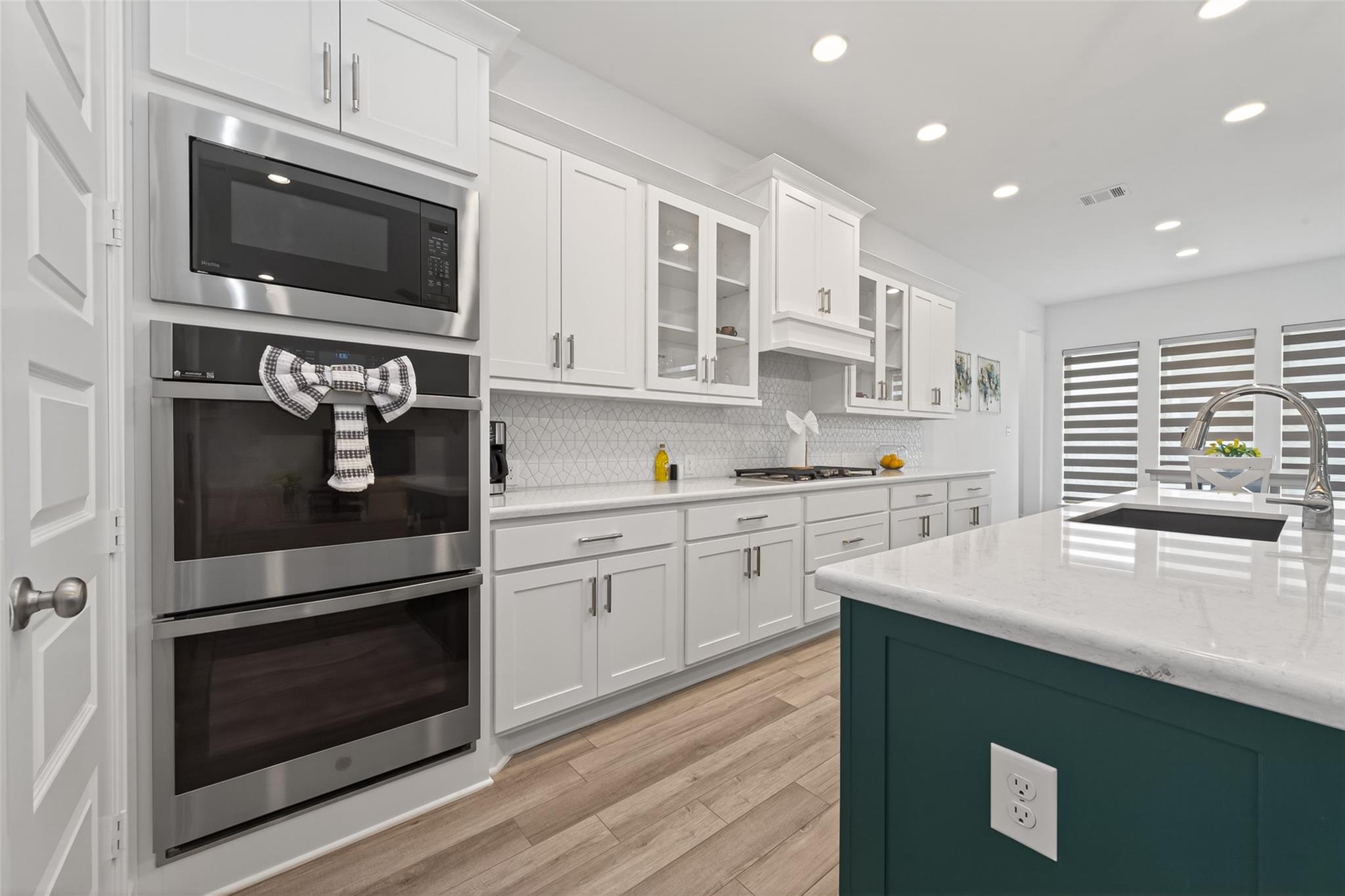 10383 Bayou Oaks Drive Property Photo 12