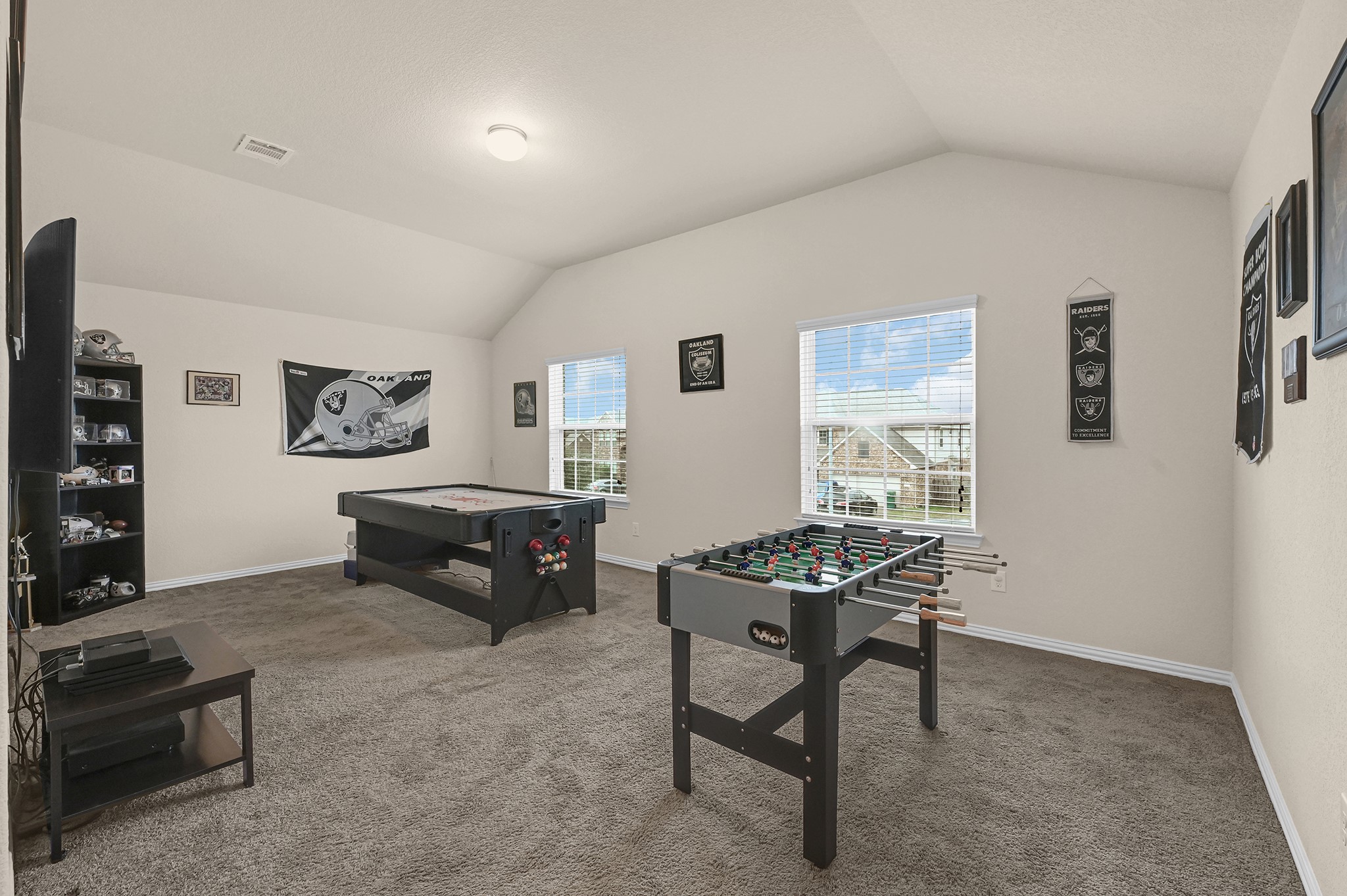 9915 Bezeled Circle Lane Property Photo 17