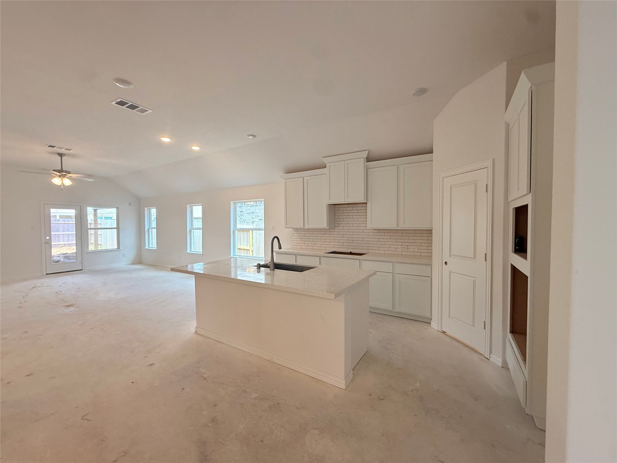 4785 Bakers Landing Drive Property Photo 4