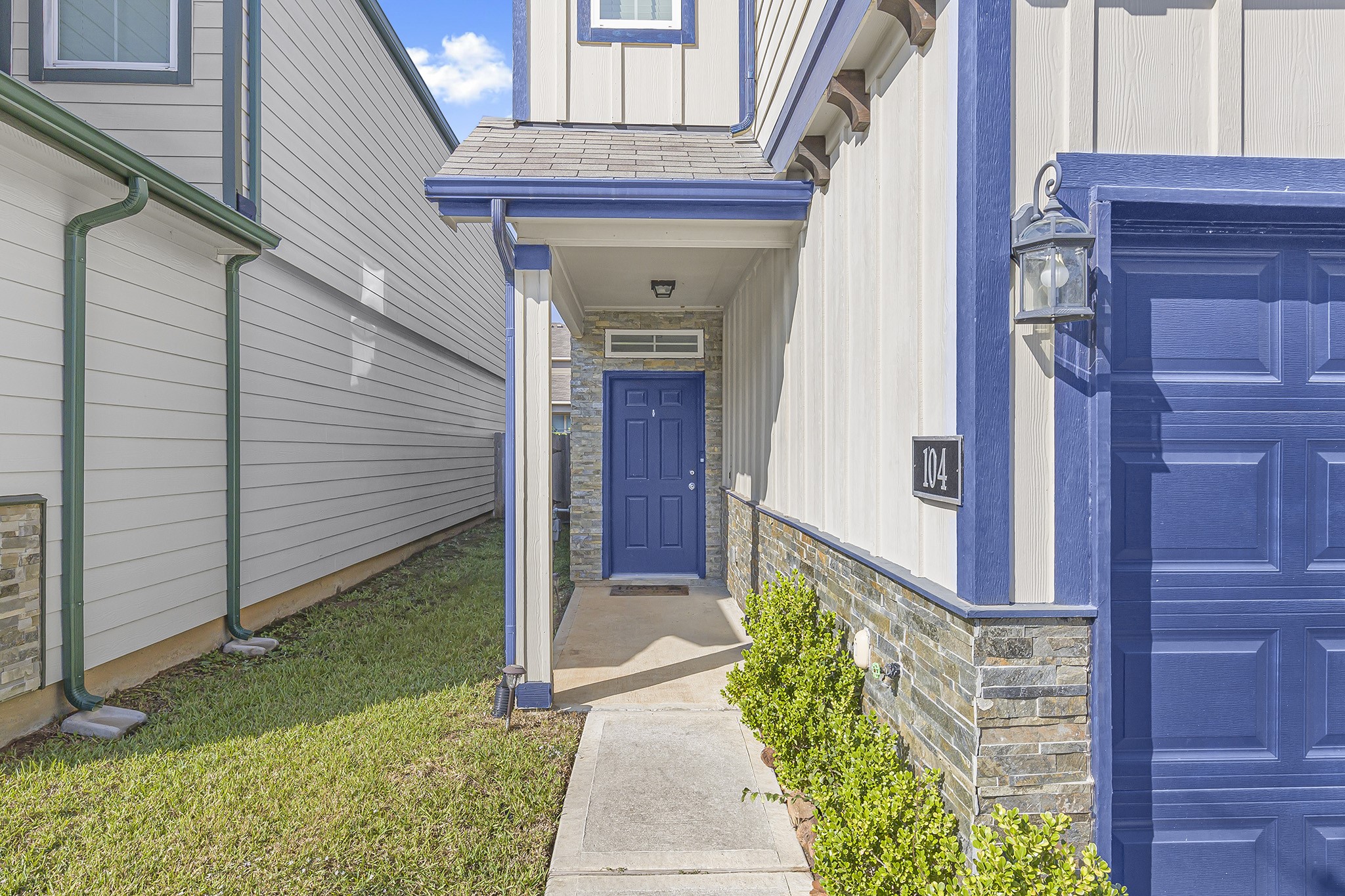 104 Camelot Place Court Property Photo 4
