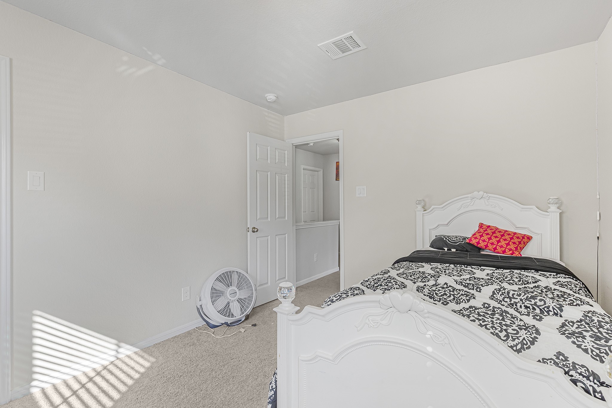 104 Camelot Place Court Property Photo 16