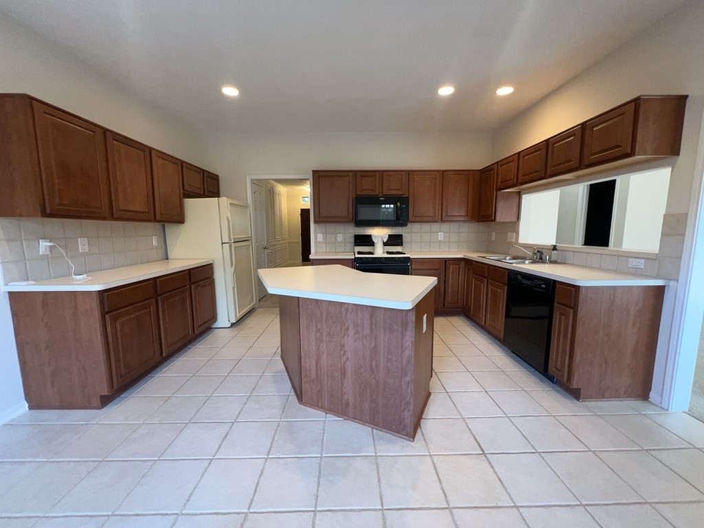 2136 Gemini Street Property Photo 9