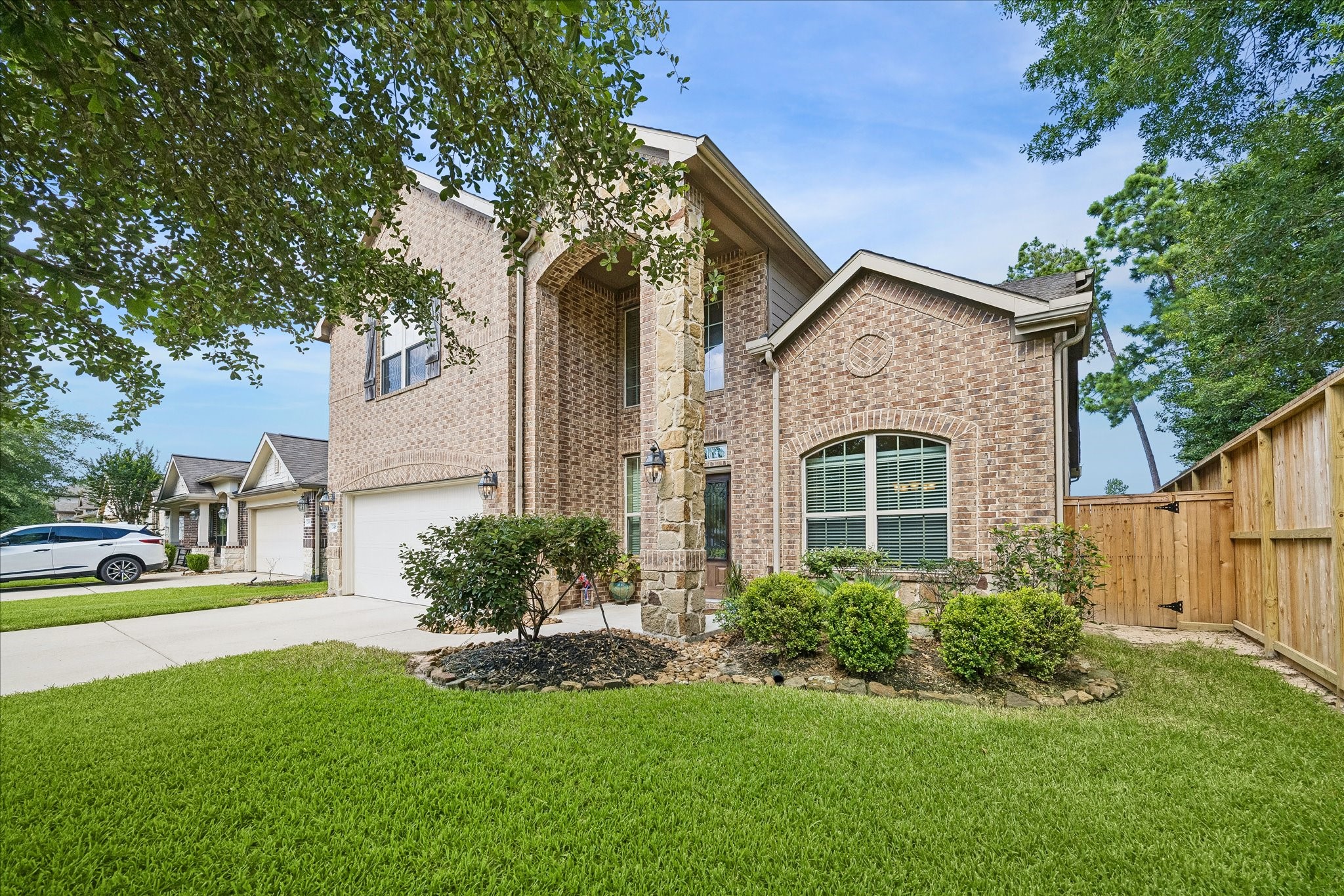 24167 Burks Trail Drive Property Photo 2
