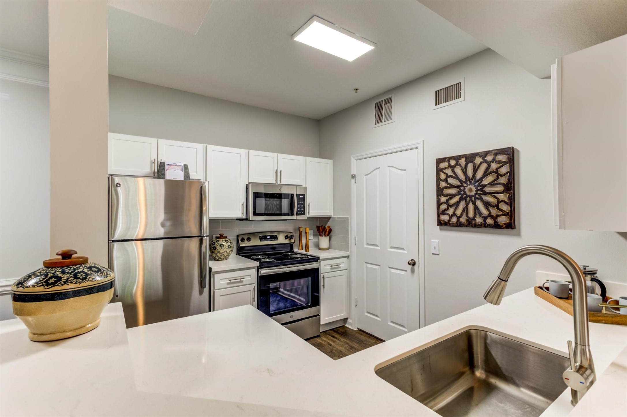 15270 Voss Road 0413 Property Photo 4